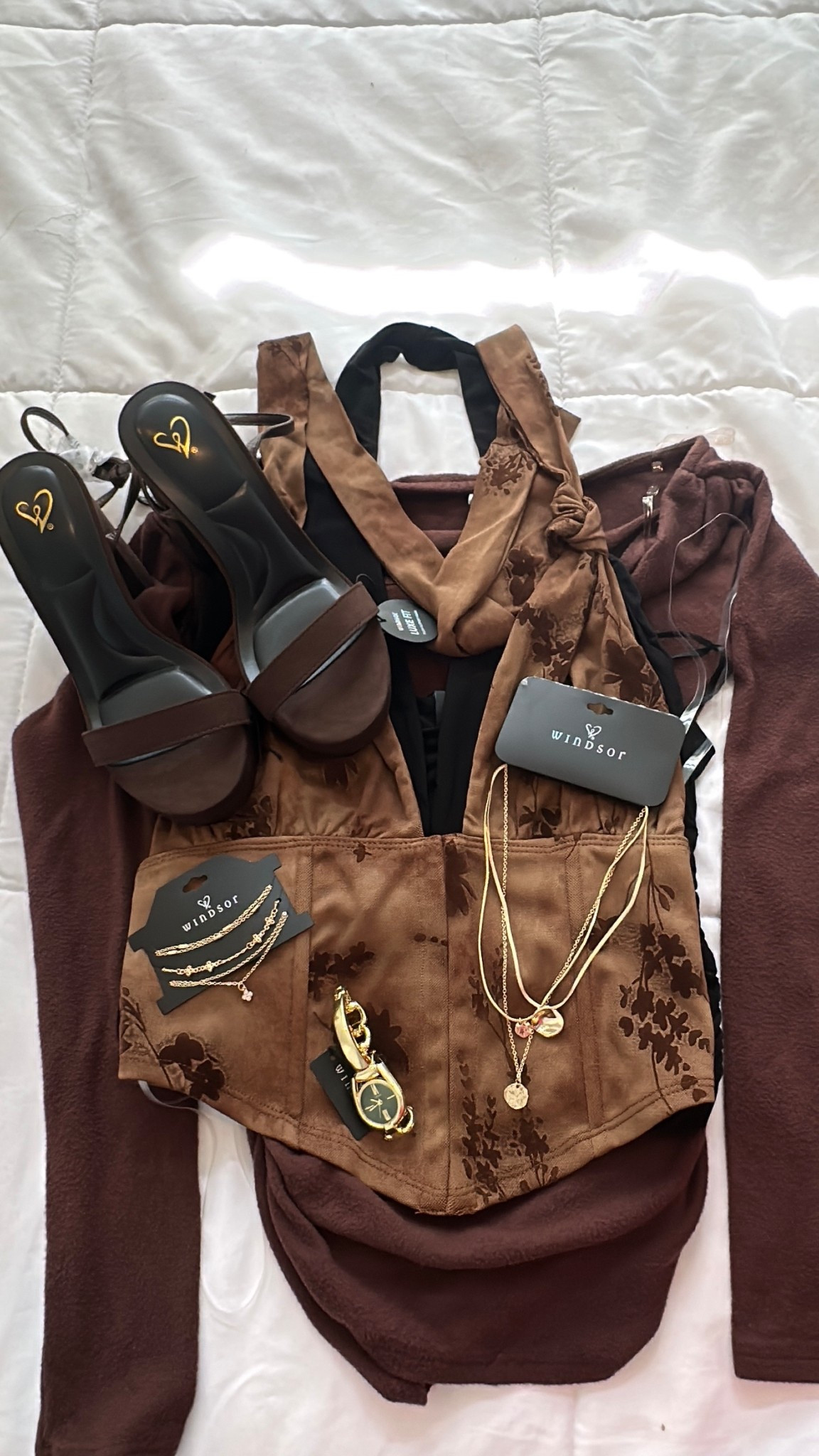 Windsor Store finds but make it brown 🐻🤎💼 #windsorstore #ootd #springootd

#LTKBeauty #LTKgrwm #LTKSpringSale