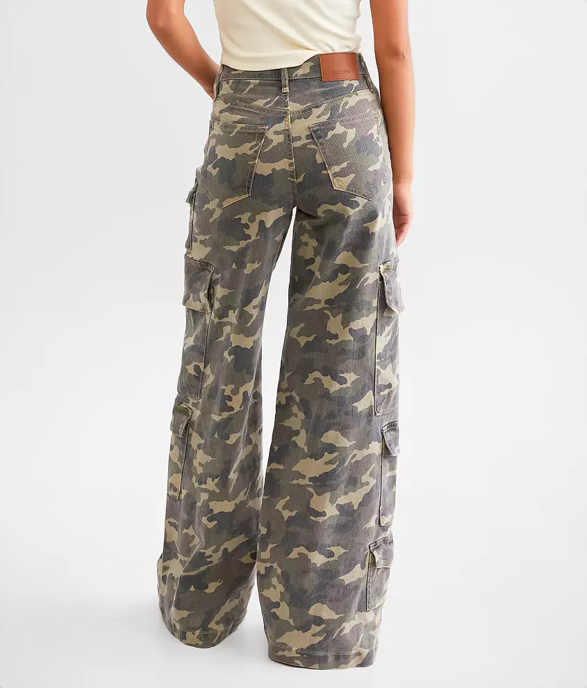 Nori Camo Wide Leg Cargo Stretch Jean | Buckle