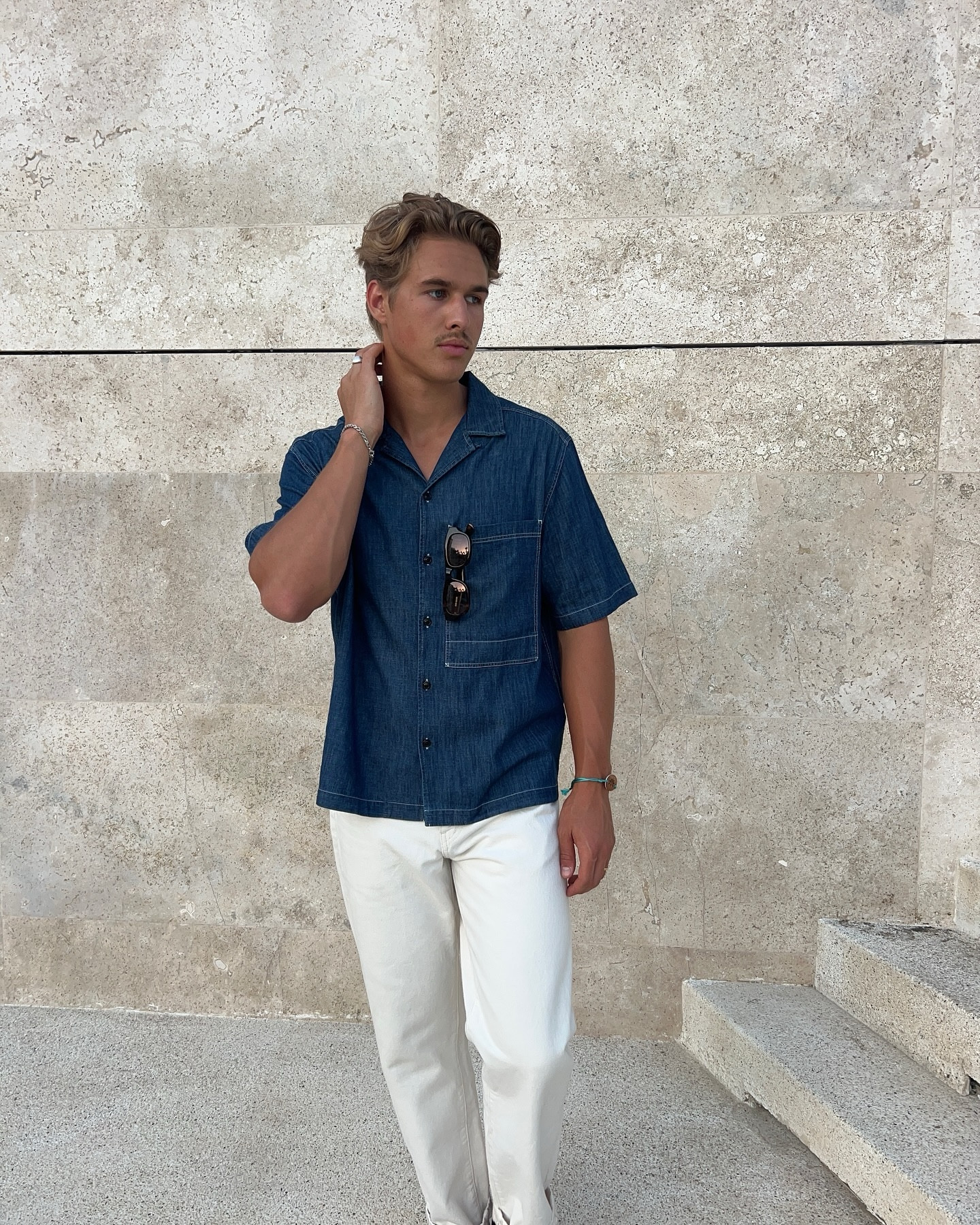 rockin the new @buckmason eyewear 🕶️

#mensfashion #fashion #menswear #summeroutfits