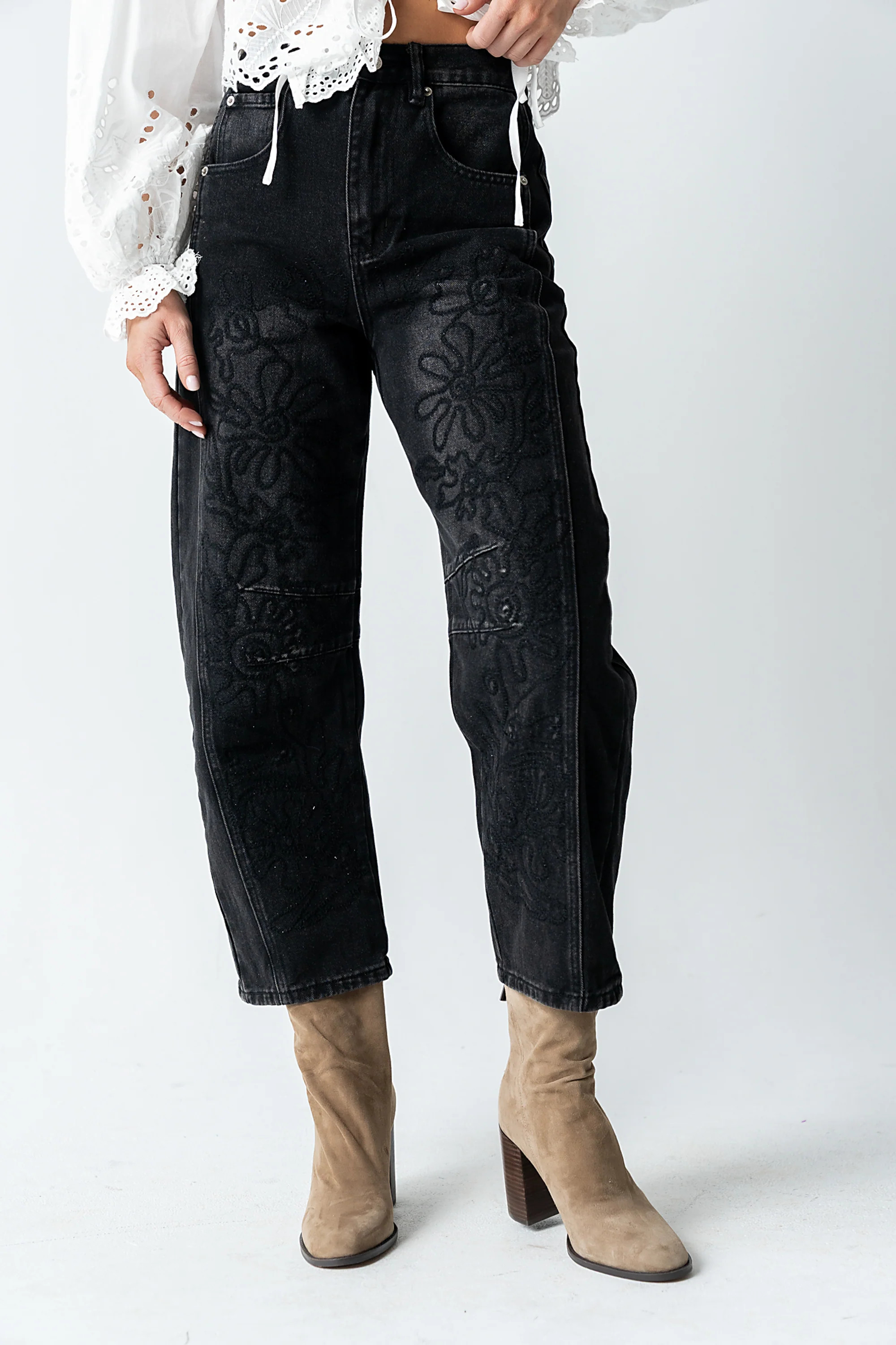 Kinsey Embroidered Barrel Jeans in Faded Black | Böhme US