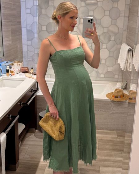 love the color of this dress I wore on my babymoon 💚 sized up to fit the bump 

#LTKbump