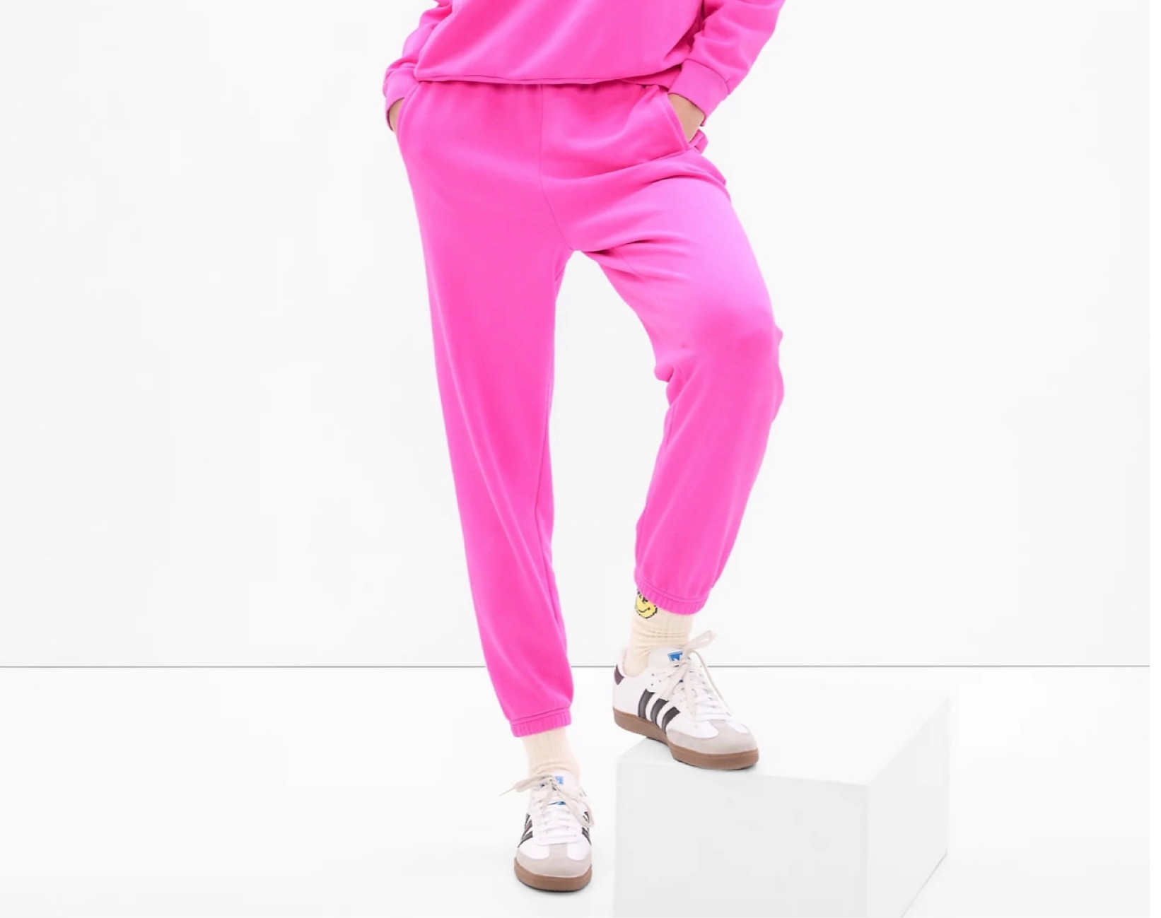 High Rise Vintage Soft Joggers in Neon Pink #hocwinter

#LTKfit #LTKsalealert #LTKstyletip