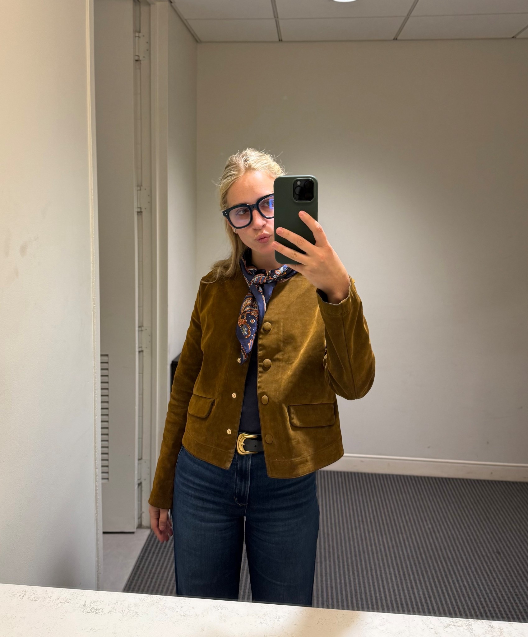 Fave Fall Look

Suede jacket
Suede coat
Neck scarf
Blue scarf
Blue glasses
Blue light glasses
Amazon fashion
Bandana
Paisley scarf
Work outfit
Work clothes
Office outfit
Office clothes
Commute
Joes jeans
Collarless jacket
Brown suede coat
Brown suede belt
Gold belt
Brown and gold belt
Joes jeans the Mia
High waisted jeans
Wide leg jeans
Dark wash jeans
Dinner outfit
Drinks outfit
Chic outfit
Preppy outfit
Preppy style
Fall outfit
Fall style
Winter outfit
Winter style
Spring outfit
Spring style
Happy hour outfit
Date night outfit
Bloomingdale’s

#LTKootd #LTKWorkwear #LTKdayinmylife