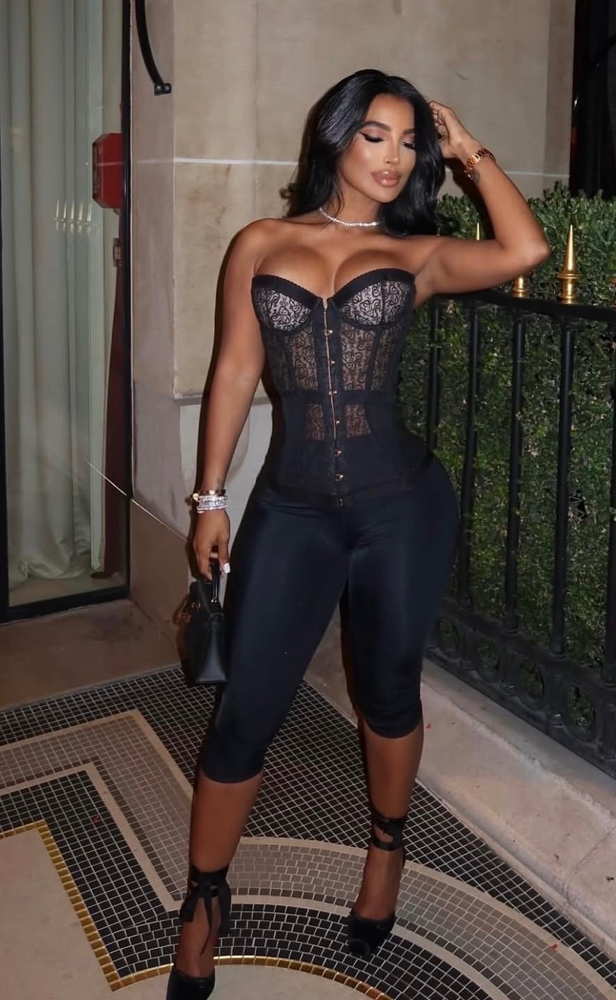 Black corset 
Capri pants
Ballerina pumps

#LTKootd #LTKPetite #LTKBeauty