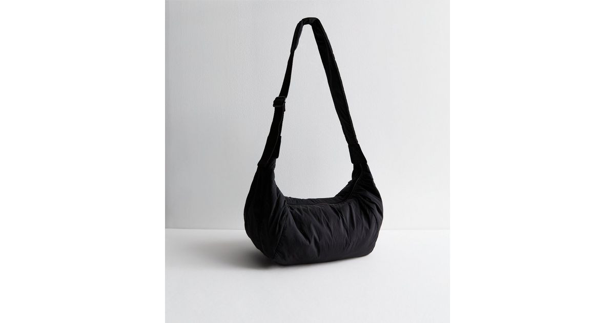 Black Scoop Cross Body Bag
						
						Add to Saved Items
						Remove from Saved Items | New Look (UK)