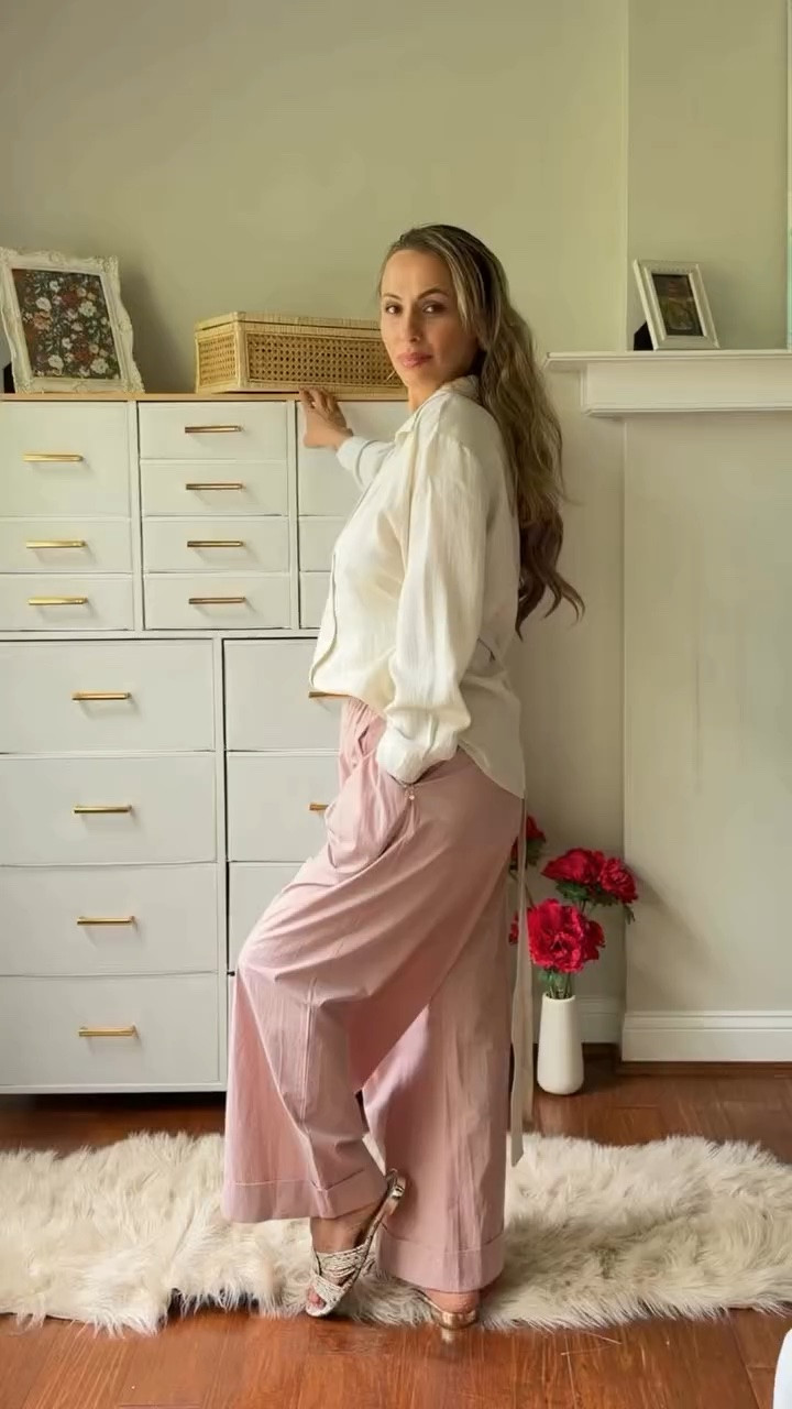 Honestly… with less than $200, you can build almost half of your summer wardrobe!

  What I loved most is how easily every piece mixes not only with each other, but also with things you probably already have in your closet. One top changes the mood of an entire outfit. One skirt suddenly works with three different looks.

  Imagine adding just simple white pants,classic blue jeans or denim shorts.. ..that’s already endless summer outfits without overthinking anything ☀️🎯

  Beautiful quality, feminine details,effortless styling! The kind of pieces that make getting dressed feel easy again 😉🤫

Just please don’t buy everything before I do 😭 One of the dresses I wanted is already sold out… damn😜  @shop.ltk #ad #Chicwish #chicwishstyle #liketkit @chicwish #chicwishmuse

Comment SHOP below to receive a DM with the link to this post on my LTK ⬇ https://liketk.it/6bPzA liketkit ad chicwish chicwishstyle ltkvideo chicwishmuse