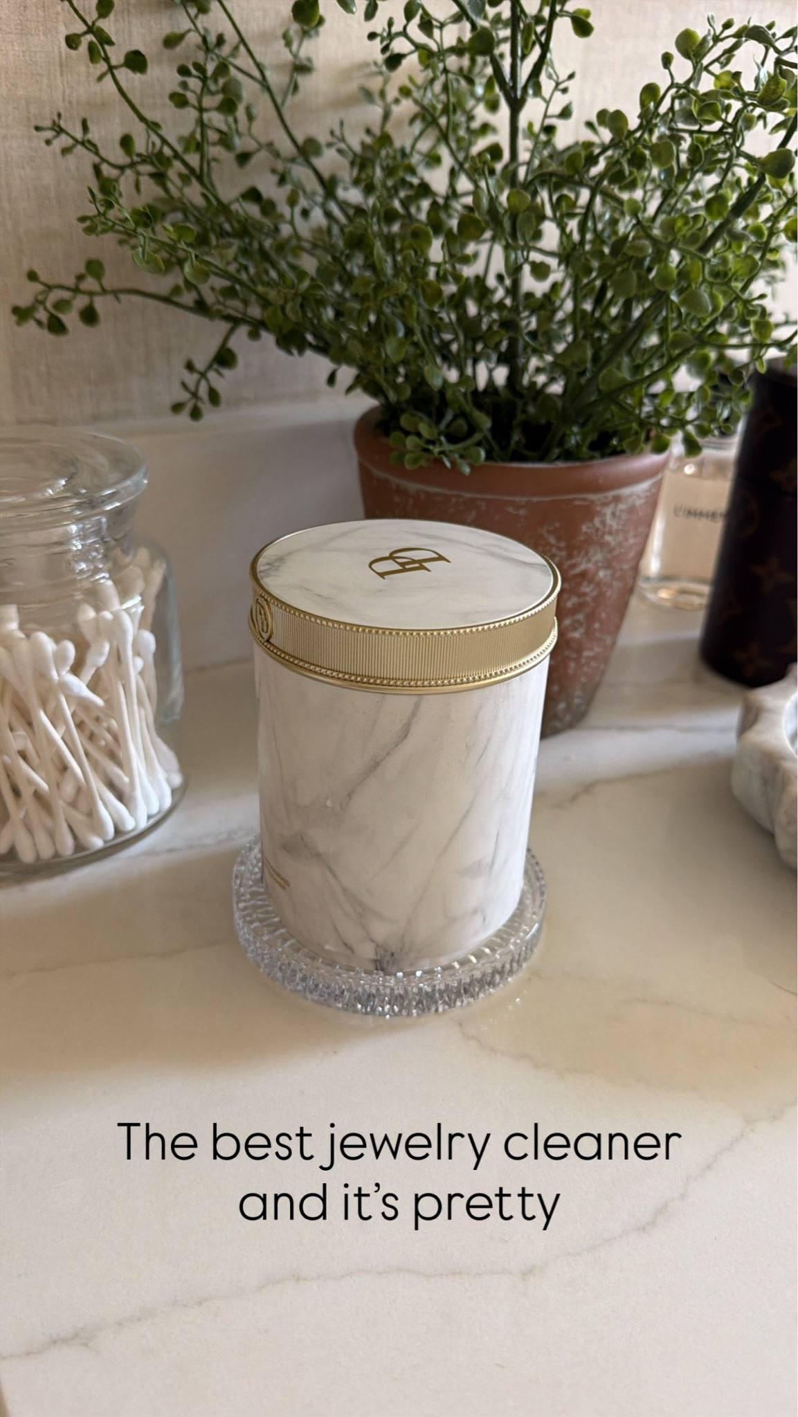 Love this jewelry cleaner and the container is so pretty