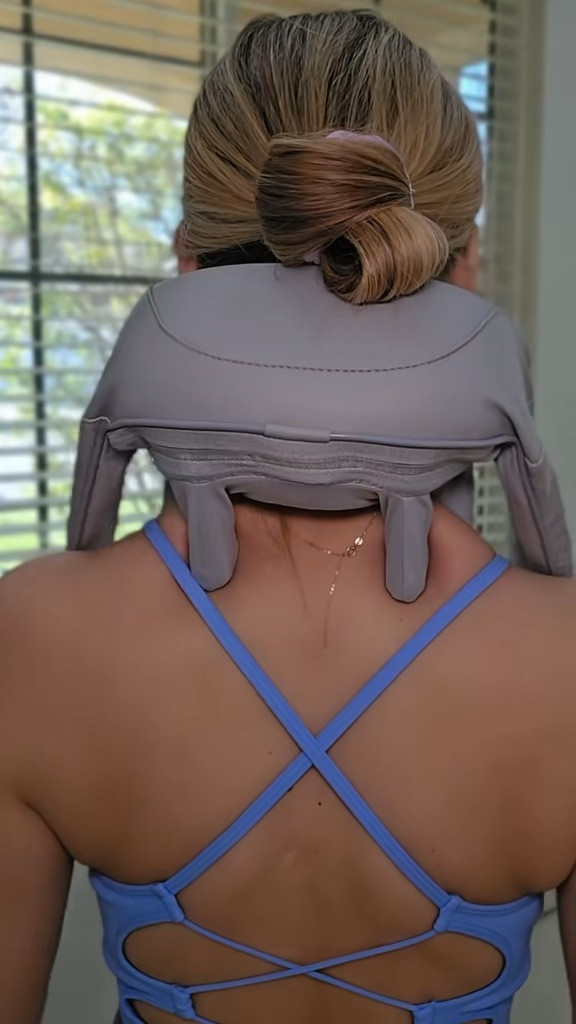 HOLY BACK HUMP!! Massage therapy is incredible for reduction

#LTKselfcare #LTKmomlife #LTKfitnessgoals