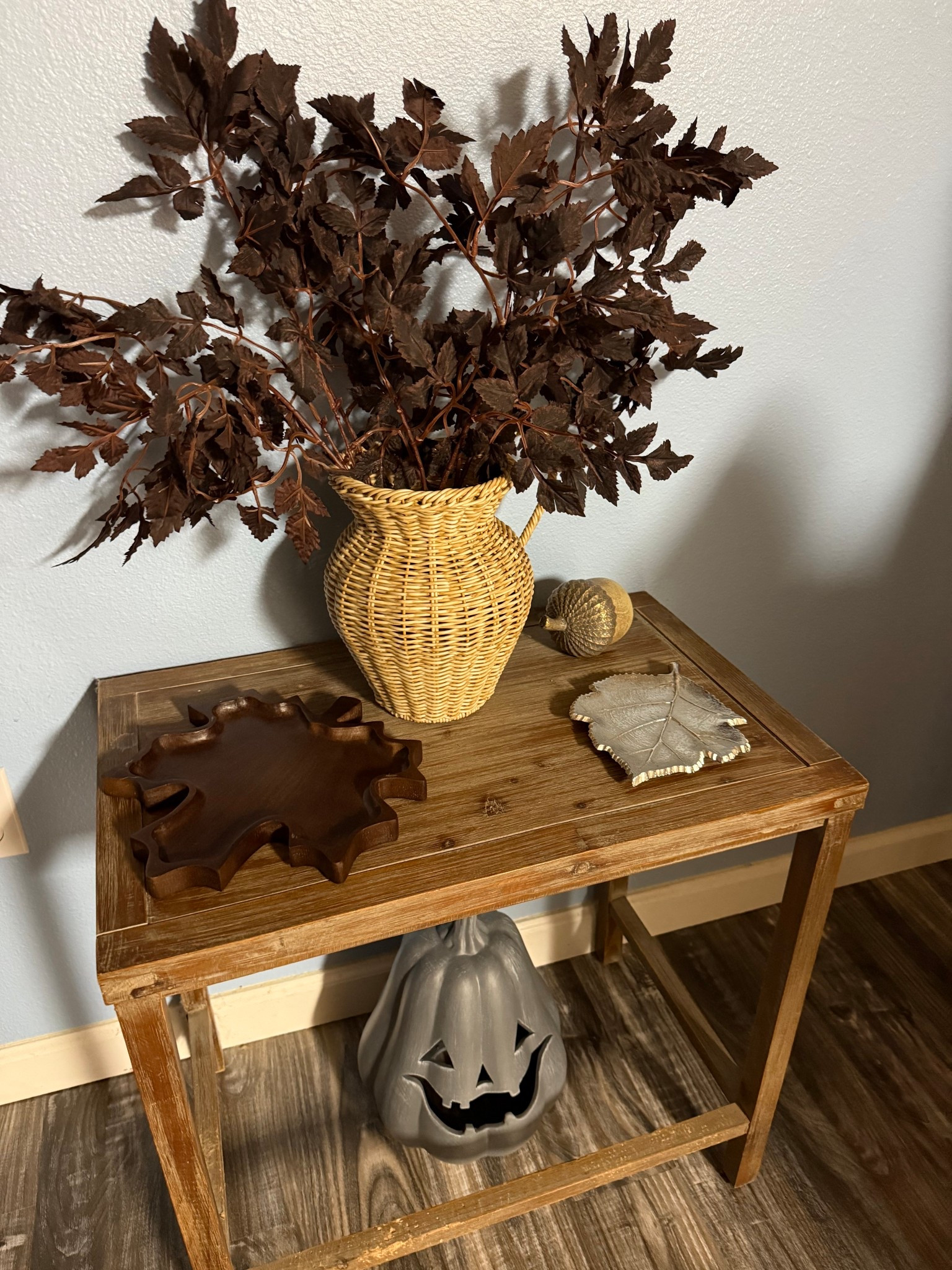 We’re toggling between fall and Halloween over here🍁🎃 can’t decide so why not have a little of both🍂👻

#LTKSeasonal #LTKHalloween #LTKHome