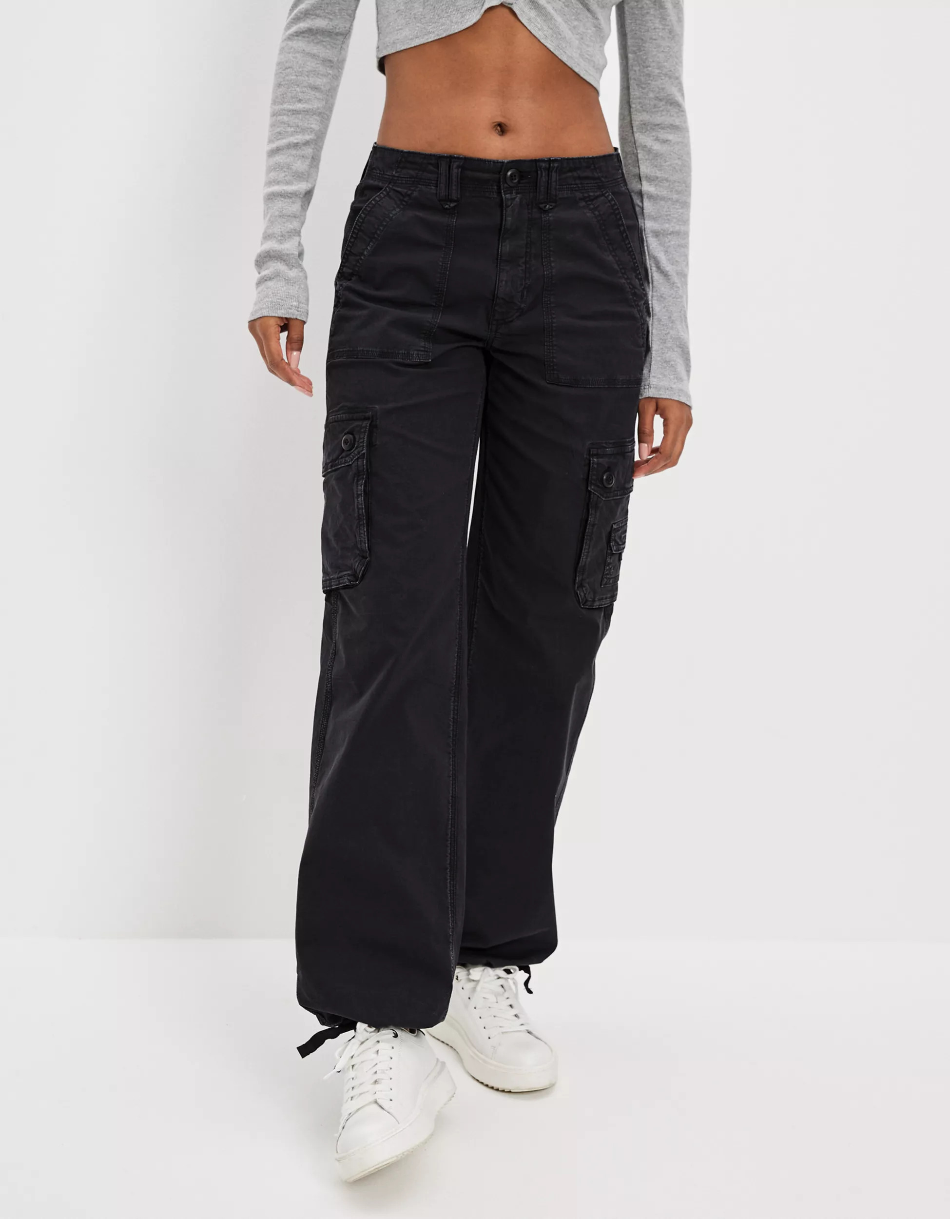 AE Snappy Stretch Baggy Cargo Jogger | American Eagle Outfitters (US & CA)