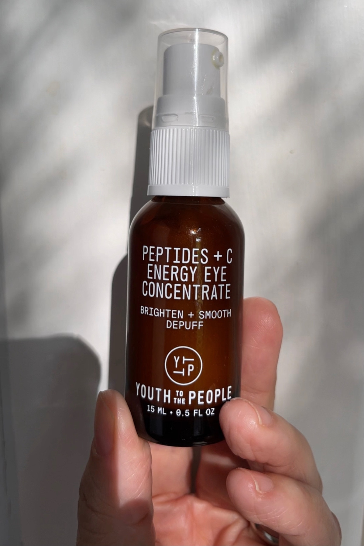 Peptides + C Energy Eye Concentrate by Youth To The People offers caffeine-driven benefits (reducing the appearance of puffiness + dark circles) – no gritty coffee grounds required. 👌🏻

#LTKbeauty #LTKFind #LTKGiftGuide