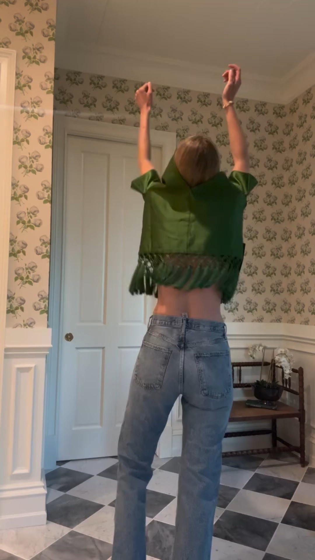 Back in Stock!!

it's the tassels for me 💚💚💚 comment 'shop' for this fun date night look. wearing a sz small. 
.
.
.
#tuckernucking #styleinspo #holiday #holidaystyle

#LTKHoliday #LTKSeasonal #LTKOver40