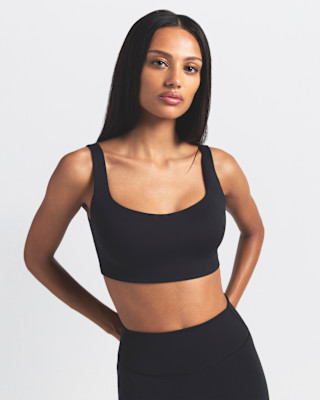 NikeSKIMS Matte Women's Scoop-Neck Bra | Nike (US)