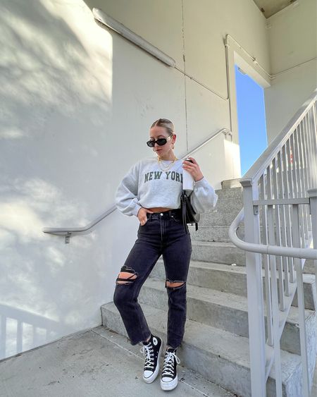 Grey crewneck, black denim jeans, Abercrombie jeans, black distressed jeans, ankle straight jeans, platform converse, black platform converse, every day outfit ideas, winter style, winter outfit ideas 
