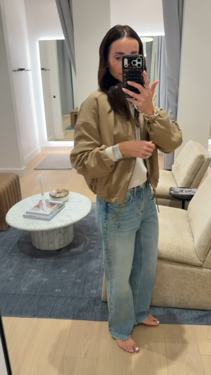 Effortless fall outfit featuring a neutral lightweight jacket, cozy waffle knit sweater, and relaxed wide leg jeans. Perfect for casual everyday style!

Size 25 in jeans, size XS in waffle knit sweater, size S in jacket.

casual fall outfit, neutral fall style, lightweight fall jacket, wide leg jeans, cozy knit sweater, everyday outfit ideas, fall layering essentials, relaxed denim outfit, effortless fall fashion, chic casual style