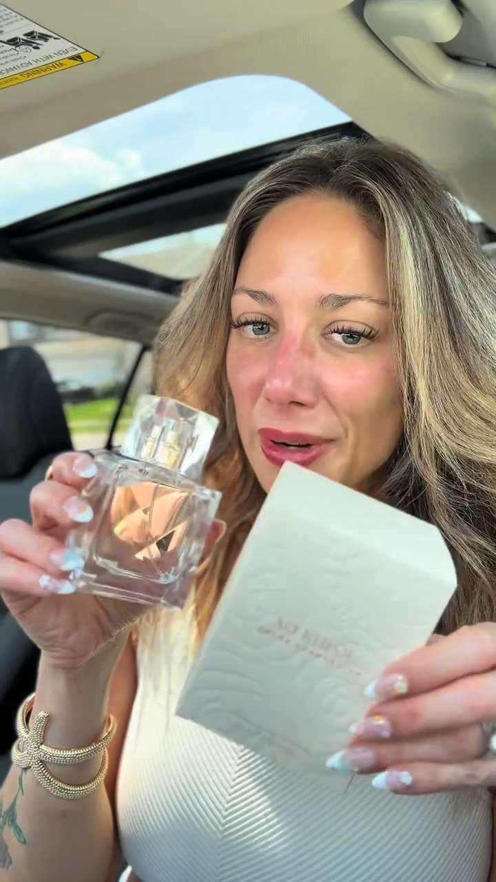 It’s giving clean, cozy, slightly sweet… like a “you just smell good” type of scent instead of overpowering.

#LTKBeauty #LTKTrend #LTKFinds
#FragranceObsessed #DailyEssentials #SubtleLuxury #earnscommissions 

 #LTKgrwm #LTKootd #LTKOver40