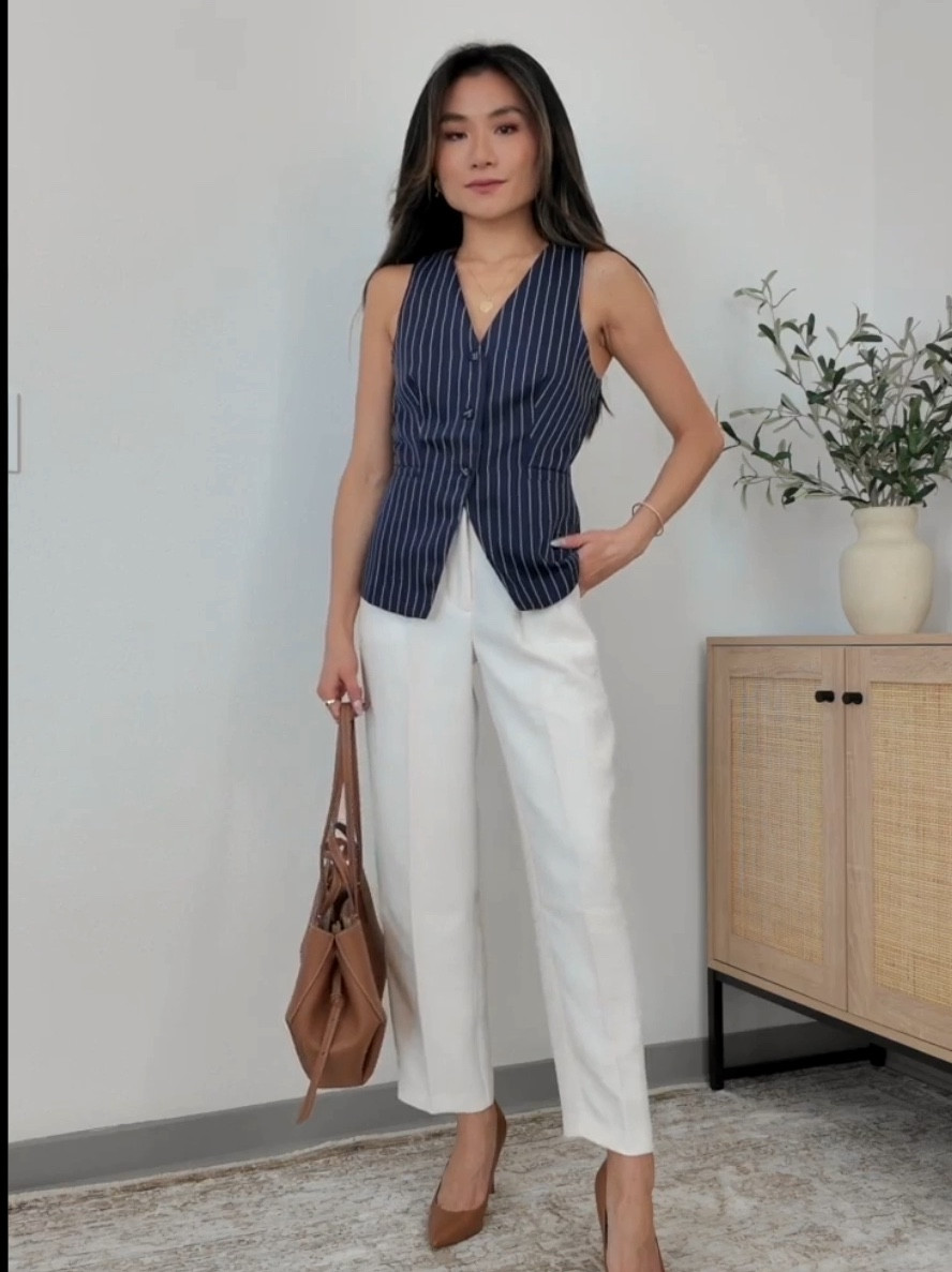 Navy Pinstripe Vest & White Trousers Work Outfit  

▶  my measurements: 5’2” / 100 lbs / 32B / 00 bottoms
▶  watch the full video on YouTube 

The white pinstripe from this vest [XXS] pairs perfectly with crisp white pants

#LTKSeasonal #LTKWorkwear #LTKStyleTip