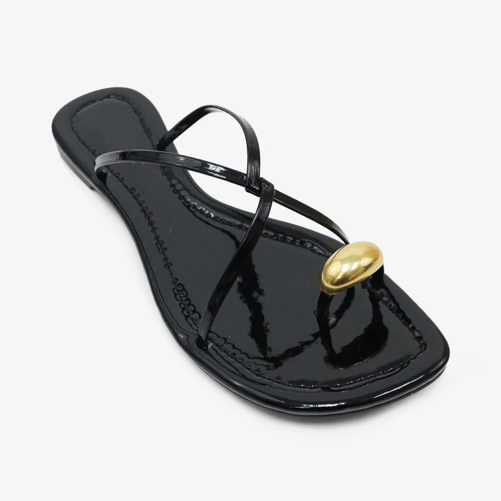 NEW!! Seychelles Sandal in Black | Glitzy Bella