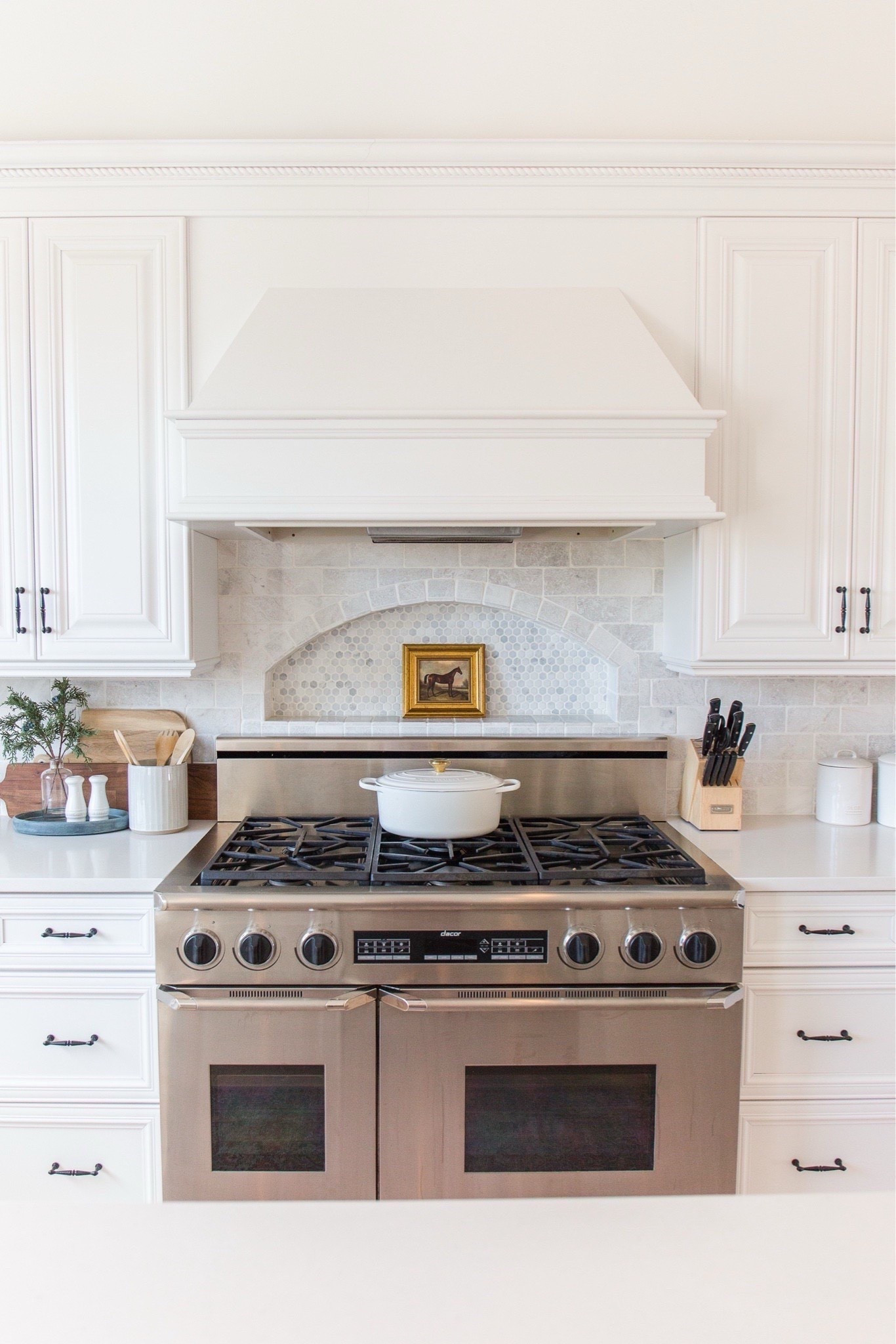 White Kitchen Inspo - a view of our white kitchen and one of my favorite little horse portraits. #archedmanor #modernhome #neutralhome #homedecor #casualstyle #neutralstyle 

Kitchen  home  home finds  modern home  organic home  early fall  fall decor  neutral home  kitchen inspo  kitchen essentials  ArchedManor 

#LTKHome #LTKSeasonal