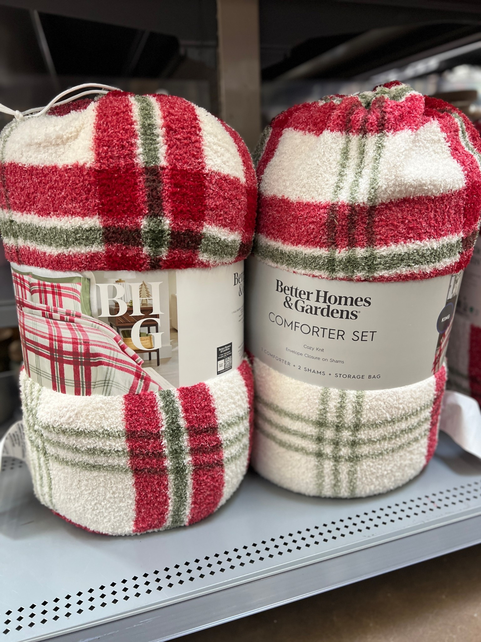The coziest comforter set from Walmart! Perfect for the Holidays 🥰

Walmart finds, Walmart comforter, Christmas sheets 

#LTKHome #LTKHoliday #LTKFindsUnder100