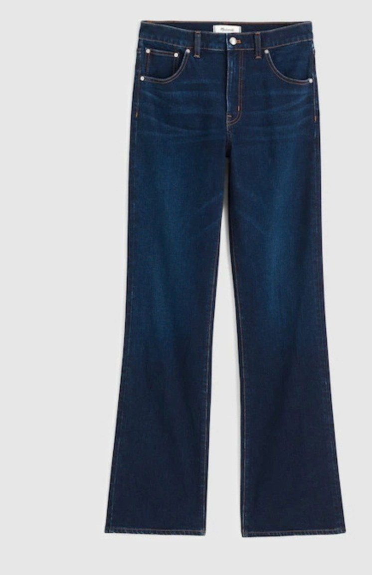 Petite relaxed bootcut jeans for short women.

#LTKPetite #LTKMidsize