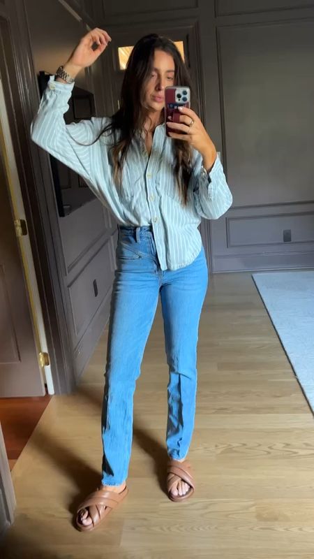 Tall girls, Abercrombie jeans have got your back. Love that they come in tall and taller lengths, especially now that longer jeans are coming back in style. I wear a 4 taller in these!

#LTKstyletip #LTKSpringSale #LTKVideo