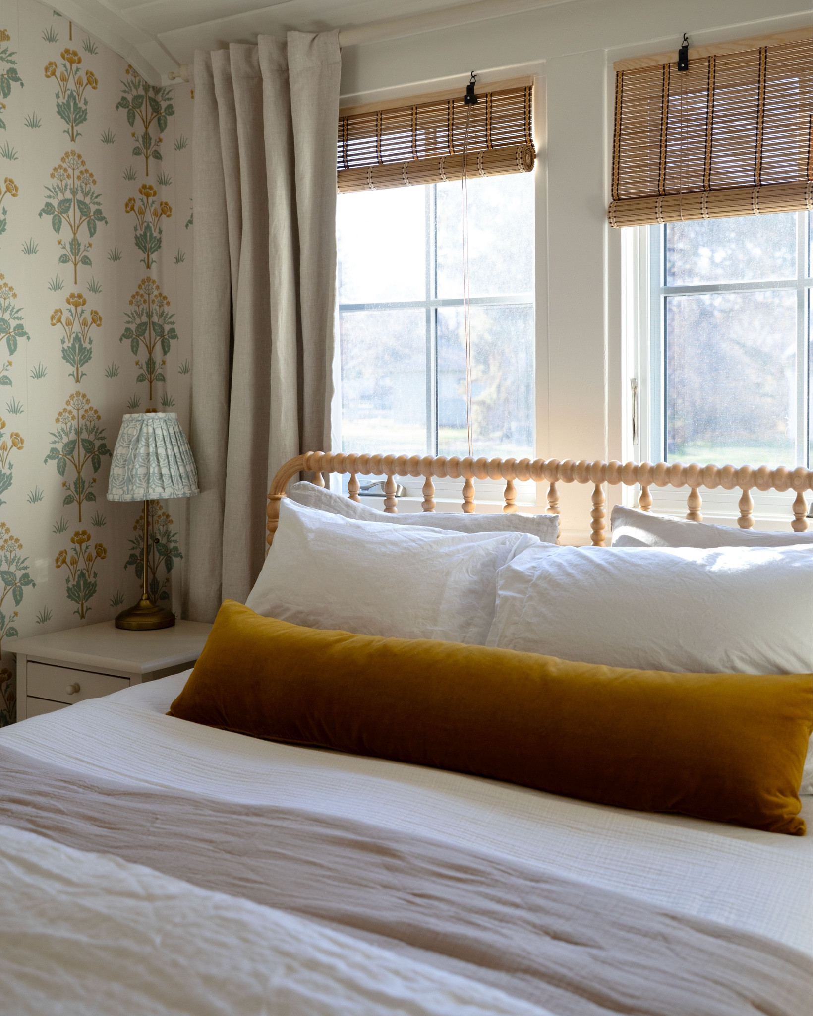 Nothing cozier than a layered winter bed in the cottage 🤎 Quince cotton sheets, blanket, quilt, and a linen duvet for the perfect warm-but-breathable stack.
 #QuincePartner @onequince 

#LTKHome