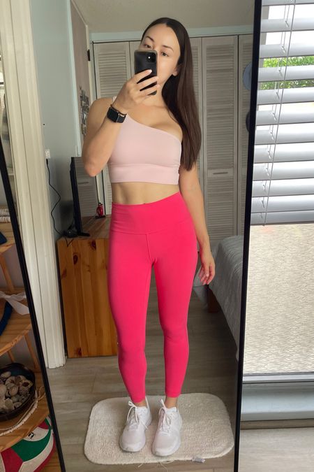 lululemon Acitvewear OOTD

One of my favorite color combos right now is blush pink with Lip gloss.  

Feeling 💖 Pink Pilates Princess Vibes 👸🏻 with this outfit

Top:
lululemon Align Asymmetrical Bra
-Color: Blush Pink
-Size: 6 but I wishe I would’ve sized up to 8 or even 10 on this one

Bottoms:
lululemon Align High-Rise Pant 25”
-Color: Lip gloss
-Size: 6

Shoes
lululemon Blissfeel 2 running shoes
-Color: white/white/light vapor

Athleisure | Pilates outfit | Yoga outfit | Gym Wear | sports wear | outfit ideas | lululemon color combos

#LTKfit #LTKstyletip #LTKSeasonal