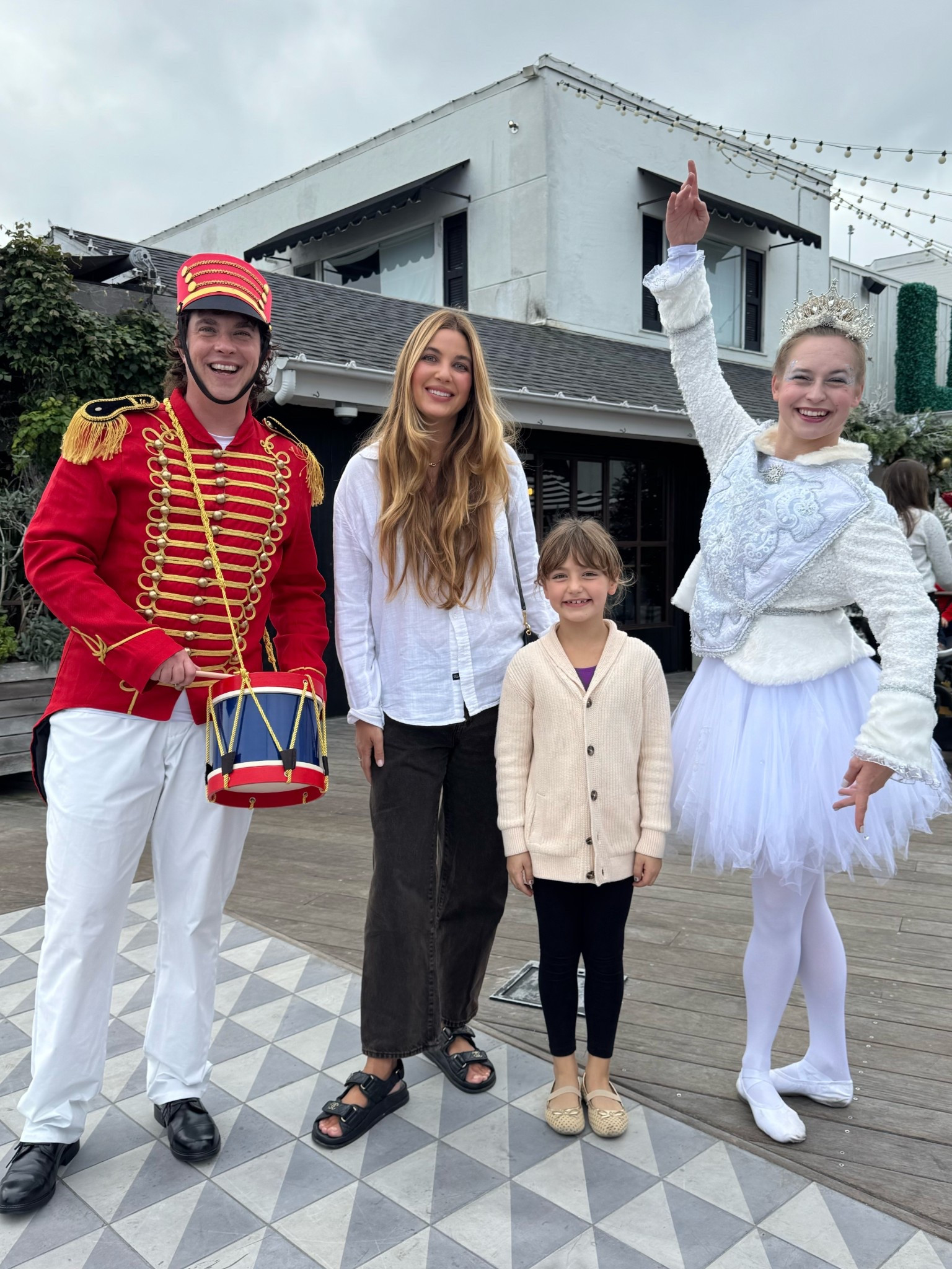 Shirt: medium 
Jeans: a perdfct brown…I am
wearing a 38 for an extra oversized look  

#LTKdayinmylife #LTKmomlife