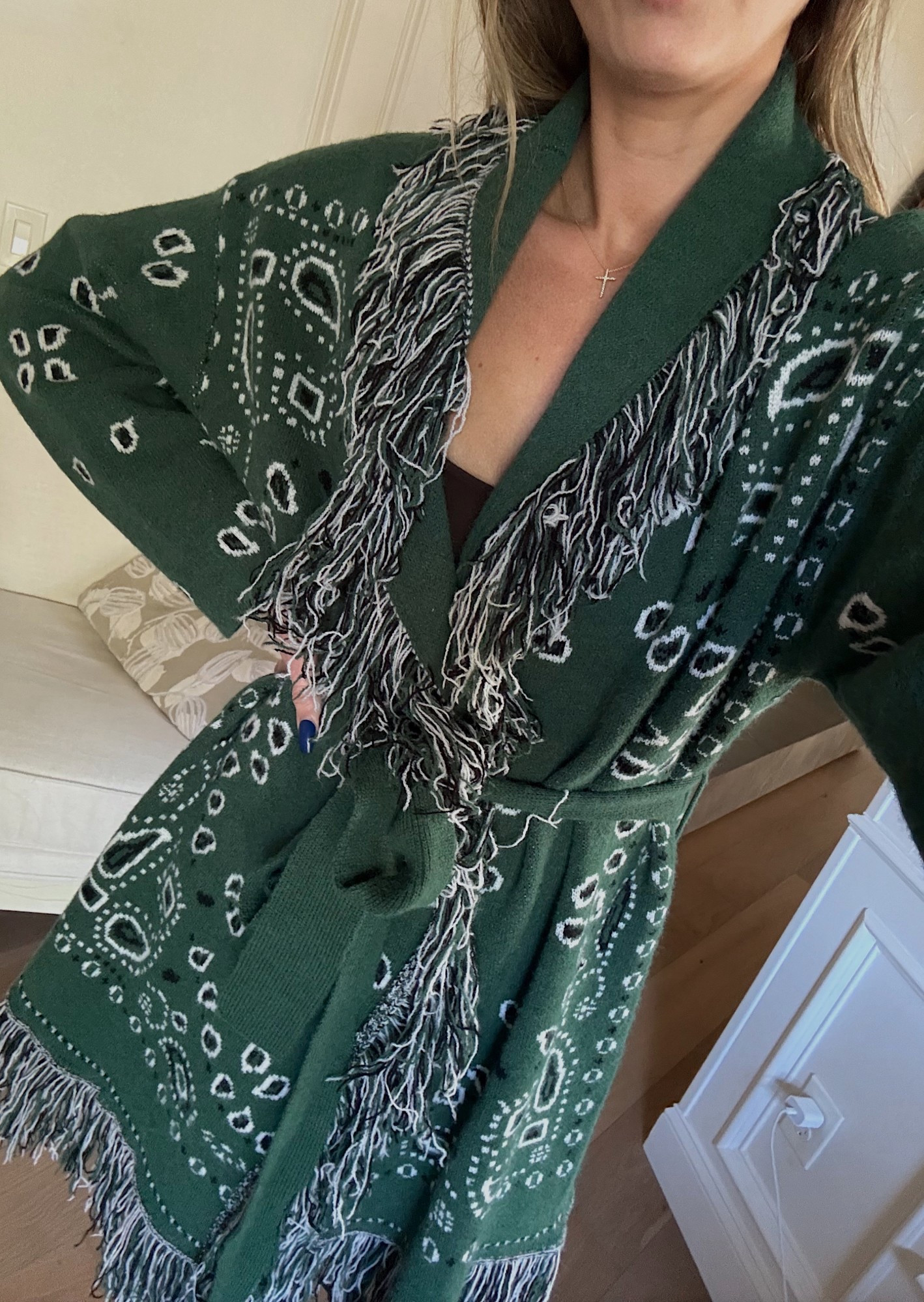 Obsessed is an understatement with this sweater! 

#LTKSeasonal #LTKFindsUnder100