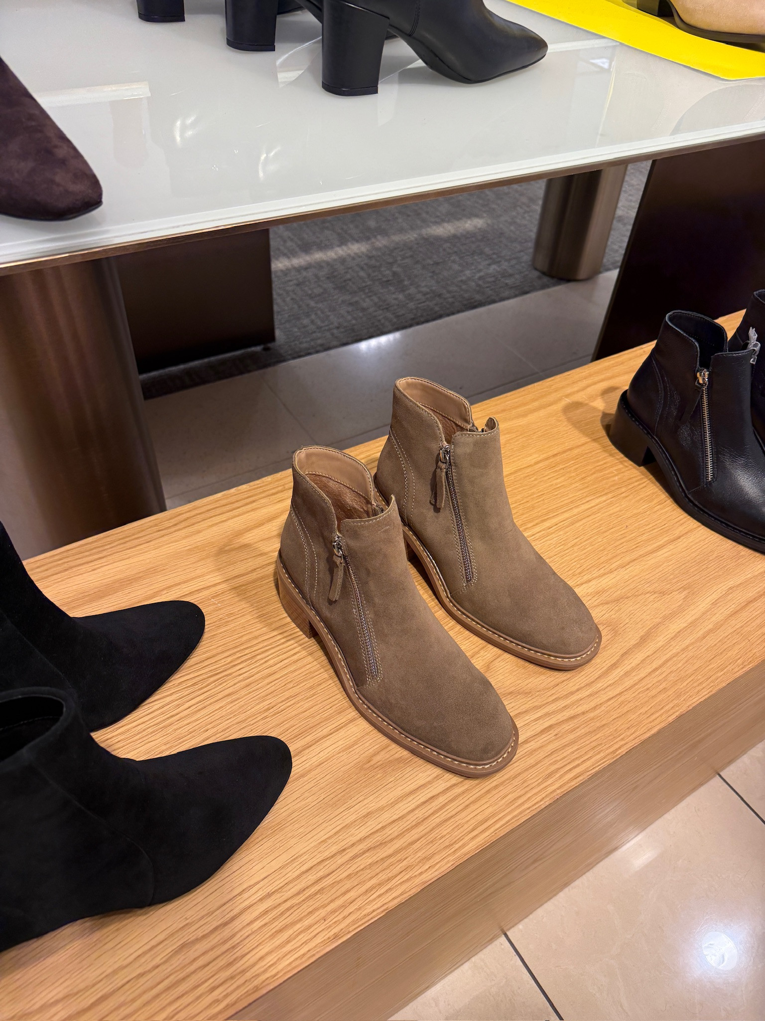 Light brown suede boots on sale!

Nordstrom, n sale, n sale shoes,  boots on sale, fall boots, fall shoes, women’s fashion, fall sale, grace white

#LTKootd #LTKSaleAlert #LTKSeasonal