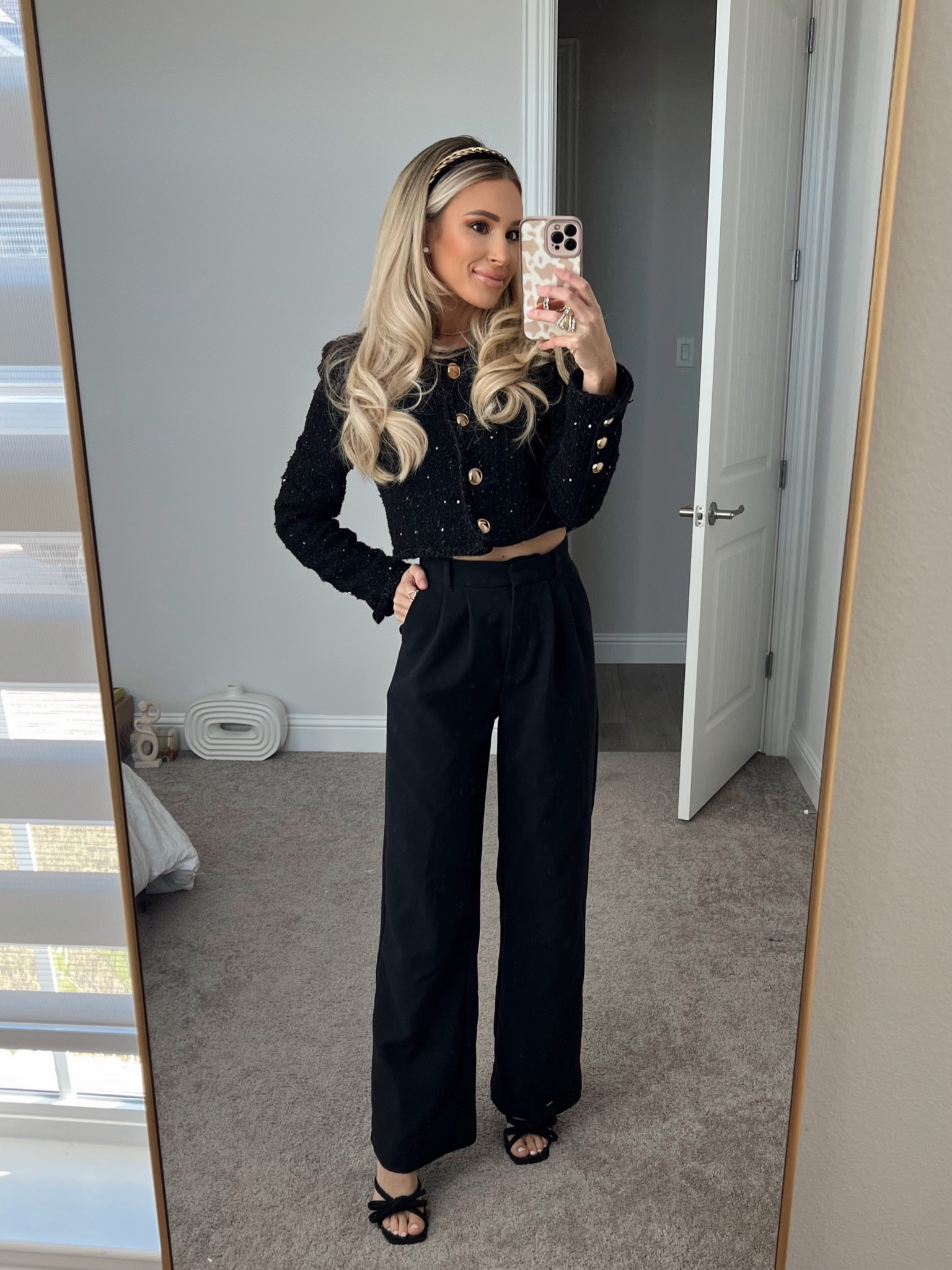 Top: XS
Pants: 23R (TTS)

Work outfit fall outfit trousers cardigan Sofia Richie style cropped cardigan dressy casual 

#LTKHolidaySale 

#LTKfindsunder100 #LTKSeasonal