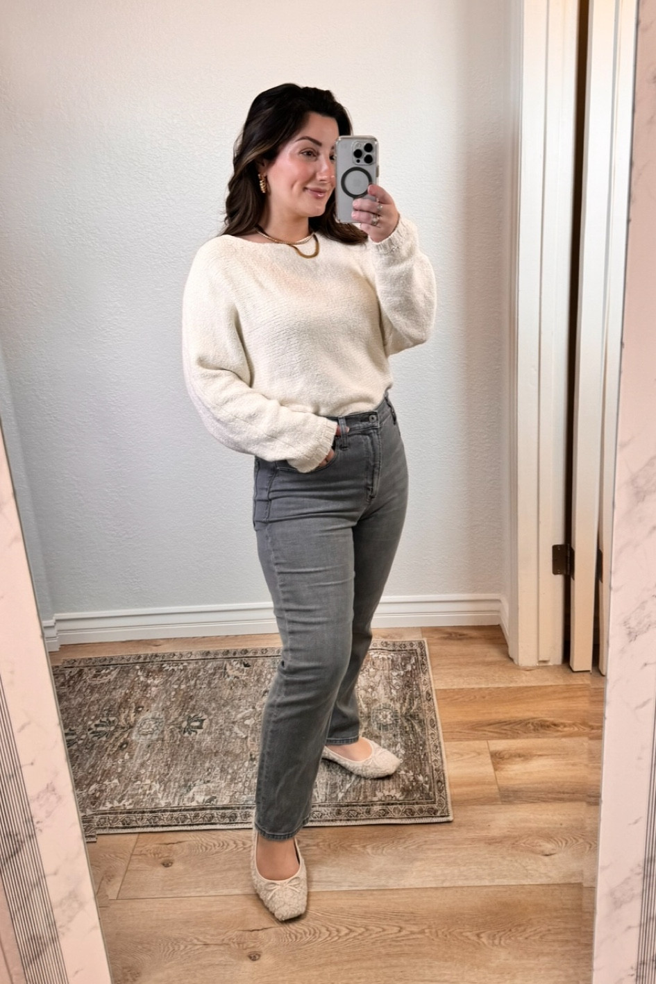 Code: DENIMAF 
Favorite denim! 
Pre-preg wore size 27 short now would wear 28 short#LTKxAF 

#abercrombiestyle

#LTKStyleTip #LTKFindsUnder100