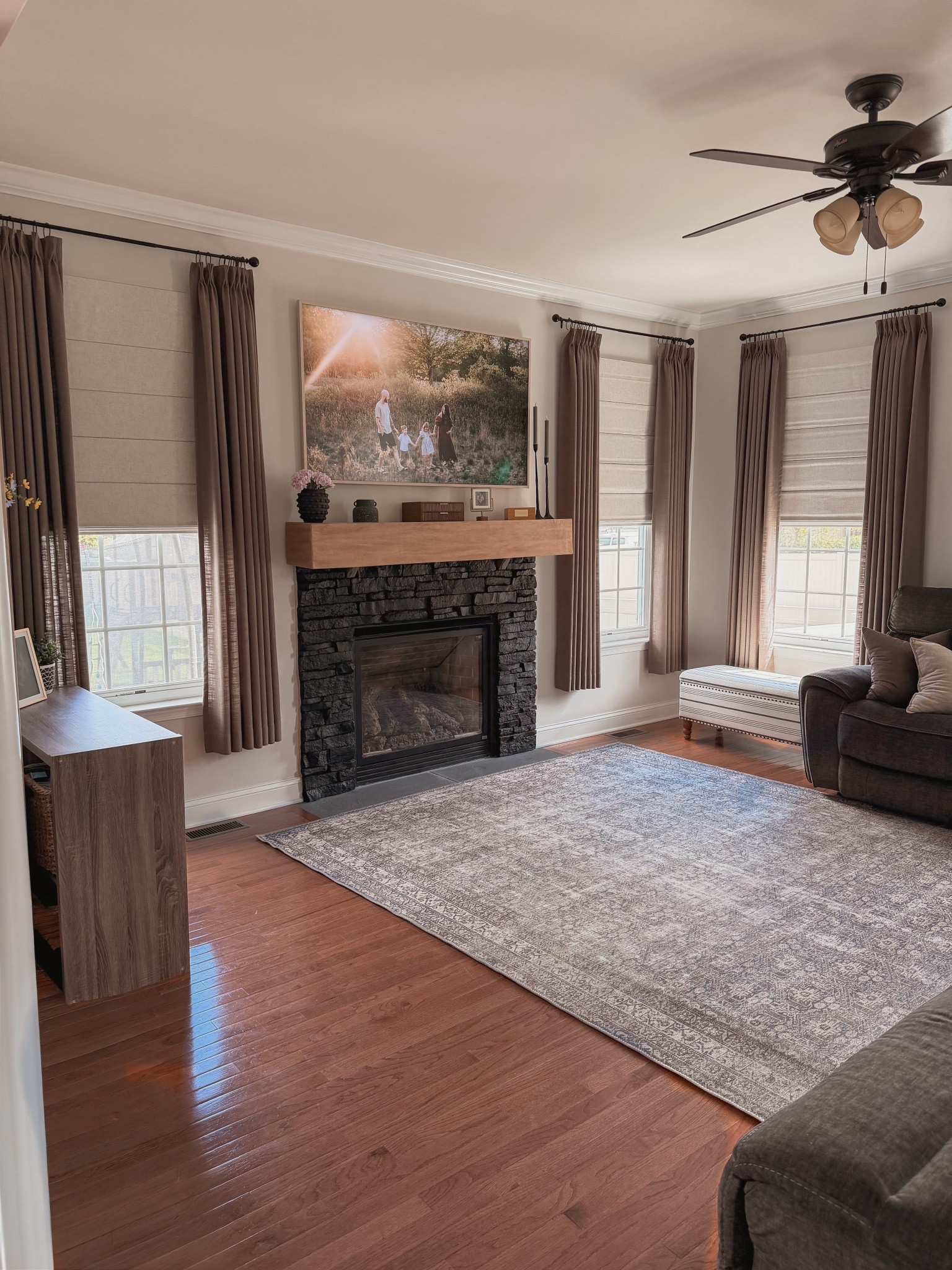 Refreshing my living room with cozy neutral decor pieces that make the biggest impact ✨ Sharing my favorite living room decor finds including pillows, coffee table styling, lamps, curtains, and affordable designer-inspired accents. Perfect for a warm modern neutral home.

#livingroomdecor #neutraldecor #cozyhome #ltkhome #homedecorfinds #amazonhome