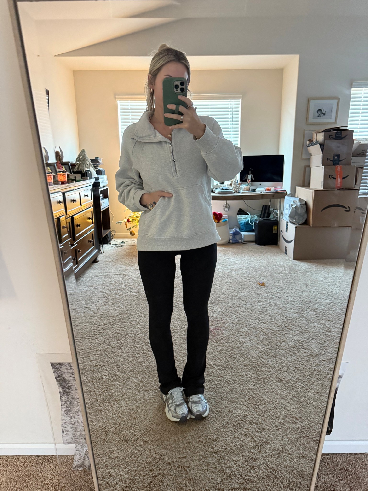 Size 4 in leggings 
M in sweatshirt 
Shoes I size up 1-2 size 

#LTKootd #LTKFindsUnder100 #LTKActive