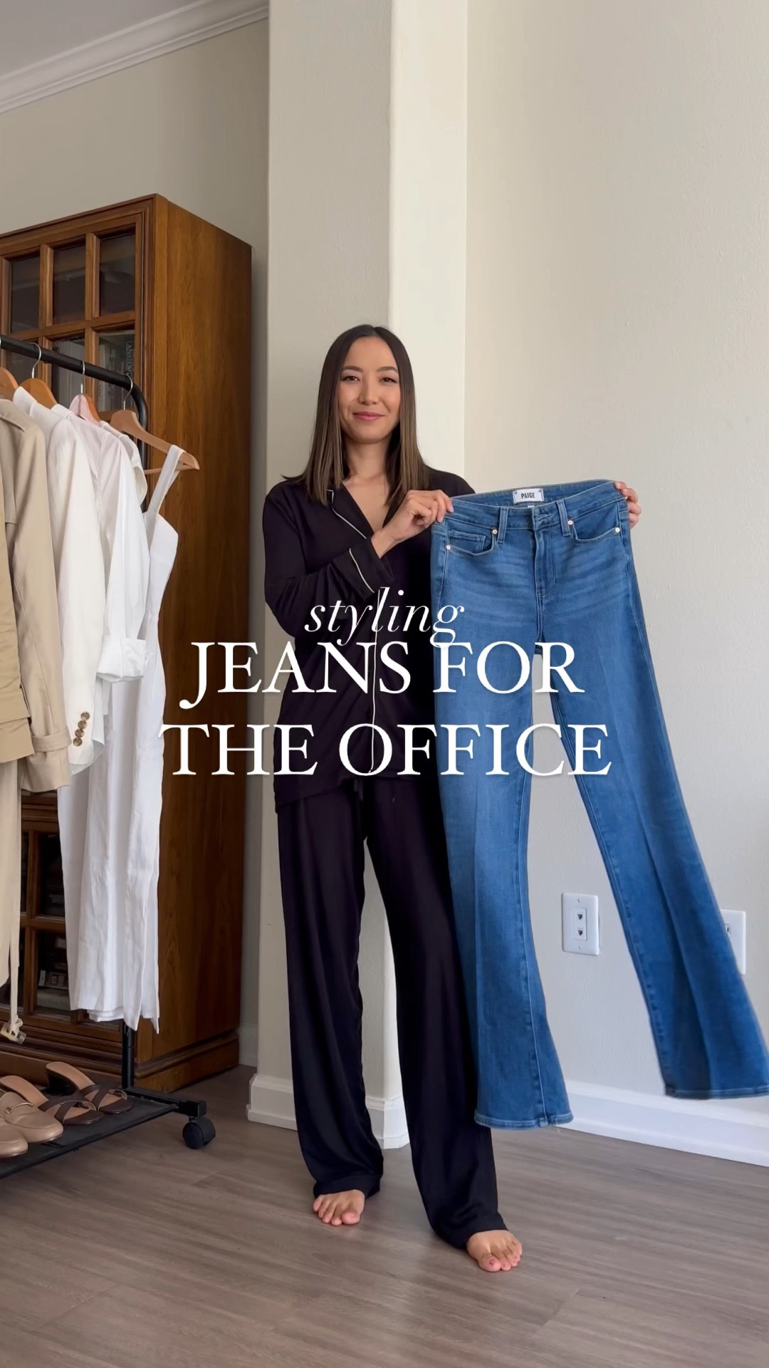 Professional & classic ways to style jeans for the office 

Paige jeans 25 Nordstrom sale 
Blazer xs 
White button up xs 
Cashmere crewneck xs Nordstrom sale 

Workwear / business casual 


#LTKxNSale #LTKworkwear #LTKstyletip
