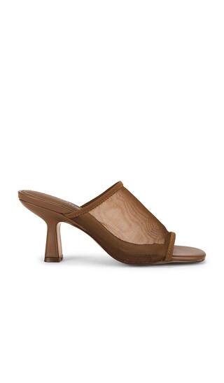 Steve Madden Gleam Sandal in Brown. - size 6.5 | Revolve Clothing (Global)