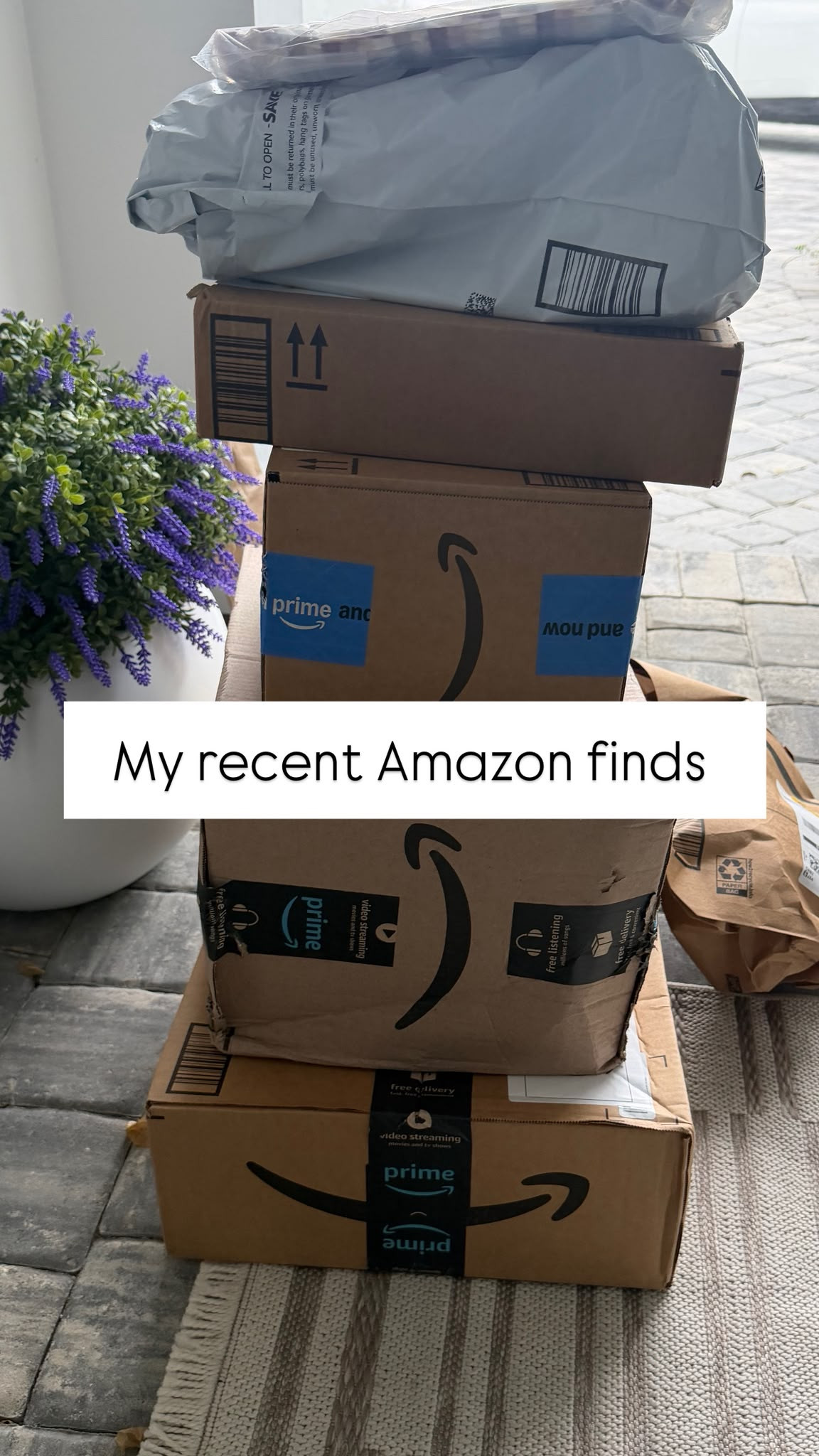 A mix of recent Amazon finds from fashion and beauty to everyday wellness and home essentials.

Amazon finds, Amazon fashion, beauty finds, wellness essentials, fall fashion finds, Amazon home finds, everyday Amazon essentials, early fall fashion, Amazon beauty favorites, recent Amazon finds