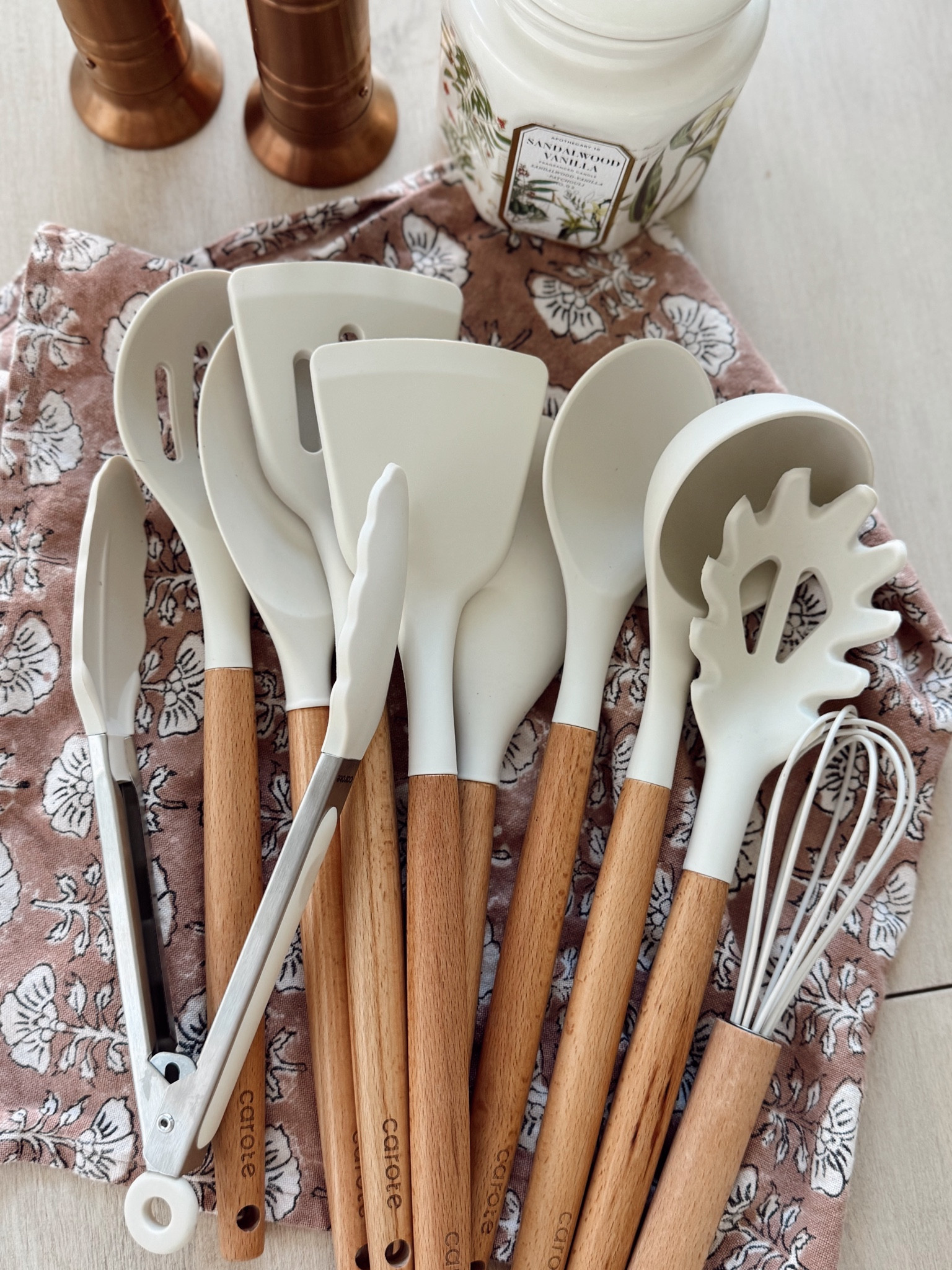 CYBER MONDAY DEALS! ✨ 

@walmart home finds that are on sale now for Cyber Monday! #walmartpartner

+ cooking utensils I love that don’t stain
+ this new bedding I am SO excited about and is super plush hotel-style quality!
+ griddle for making pancakes, eggs, and burgers! I’ve been wanting one just like this for so long
+ stunning plates and bowls with pretty detail on the edge 

✨ I’ll have these and more Cyber Monday deals linked on my @shop.ltk under “diariesofmyhome” #liketkit #cybermonday #cybermondaydeals #walmartdeals 


#LTKHome #LTKFindsUnder50 #LTKSeasonal