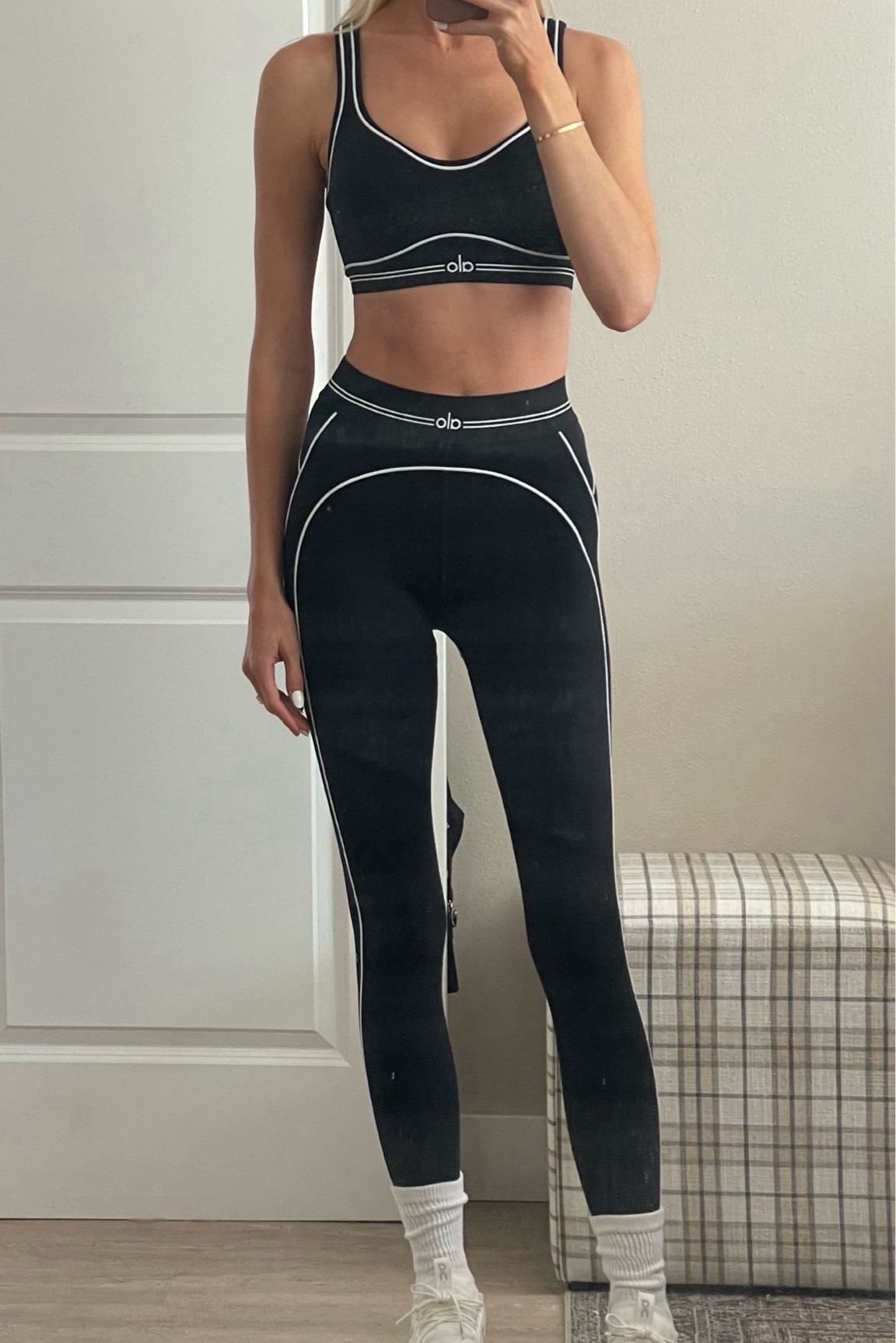 Nothing like an Alo set

#alo #workout #set #leggings #sportsbra #scrunchsocks #oncloud #fitness

#LTKfitness #LTKCyberWeek #LTKGiftGuide