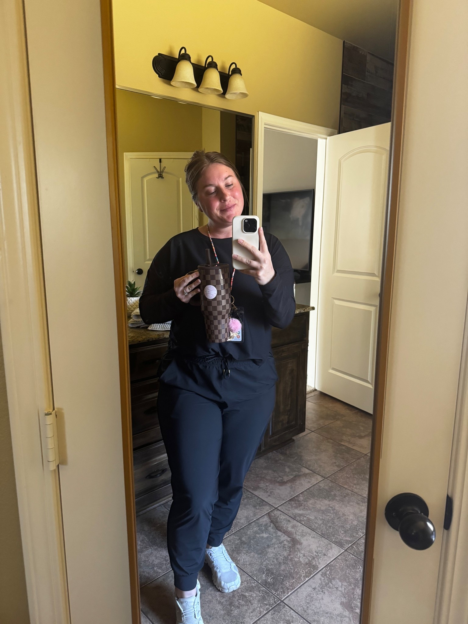 All black plus my favorite hydronic checkered cup 🤠🤎

#LTKActive #LTKfitnessgoals #LTKgrwm