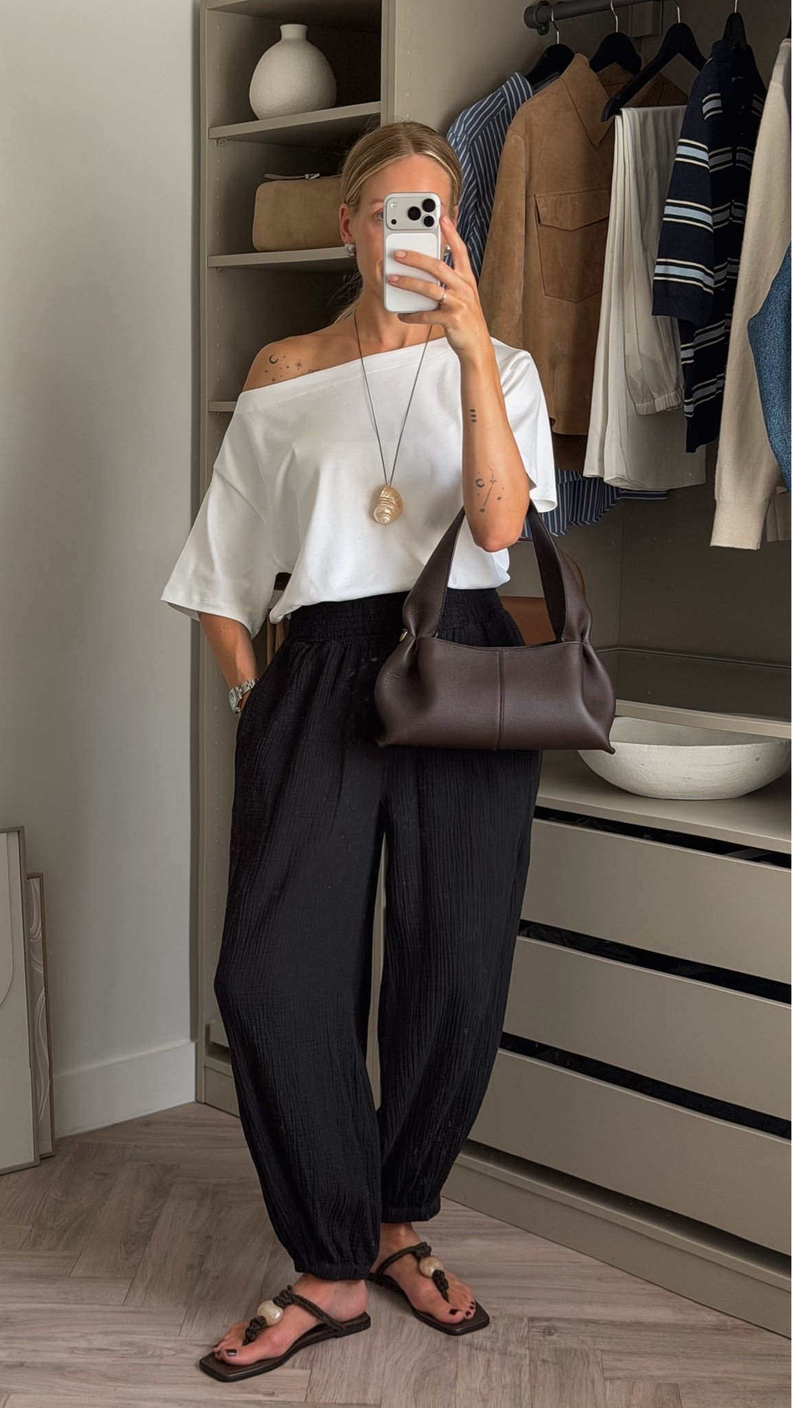My Albaray off the shoulder t-shirt is back in stock - linking incase in sells out again 🤍

I’m wearing a size 10

Cheesecloth balloon trousers are Albaray too - wearing size 10

Sandals - Sezane (sized up)
(Handbag is Polene Paris) 

Summer outfit

#LTKuk #LTKsummer
