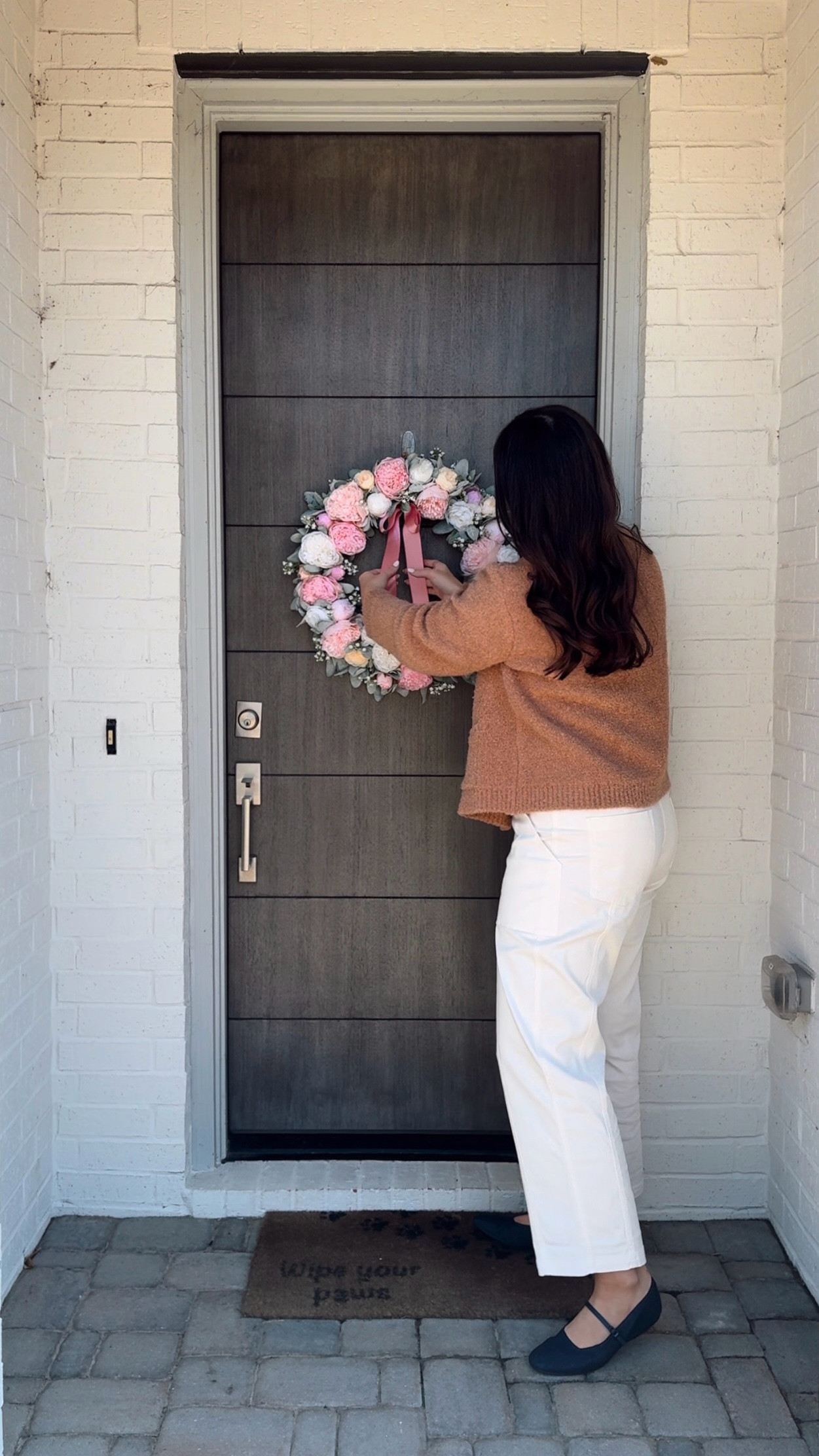 Prettiest faux florals for spring!😍 I love how these look and the quality is fantastic👌🏼

Spring florals, spring home, home finds, journey decor, home decor, spring wreath, spring flowers, faux flowers, faux daisies, peonies wreath

#LTKWatchNow #LTKSeasonal #LTKHome