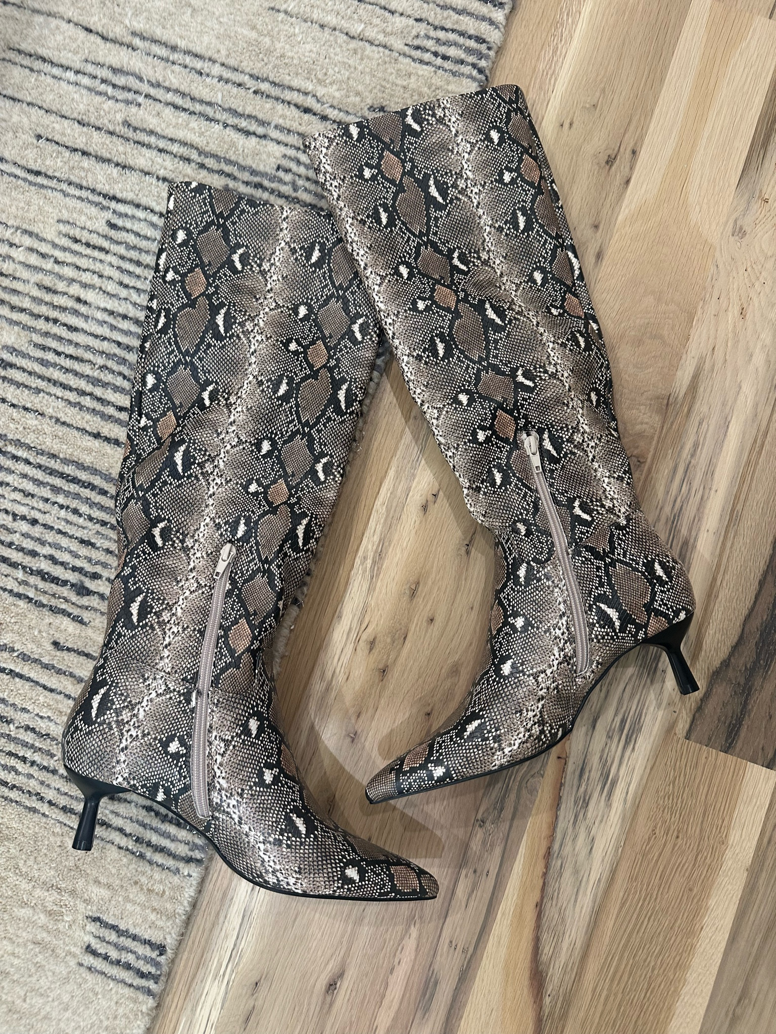 Snakeskin affordable boots size 7 under $100

#LTKShoeCrush #LTKFindsUnder50 #LTKFindsUnder100