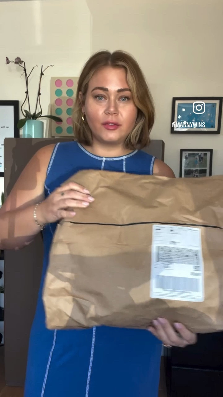 H&M TRY ON HAUL 💙🩵💎
I did an H&M order for some work from home staples, and everything is BLUE!

Jacket: XL oversized fit
Shirt: XL oversized fit 
Dresses: 1.5-2 daughter is 26 months 
Pants: XL usually I take size 14.

I’ve been staying to buy more staples that I know I get use of, so much in this case I bought some things twice 😬

#tryonhaul #tryon #h&m #canadaclothing #size14 #postpartumbody #springfashion #summerfashion

#LTKplussize #LTKcanada #LTKsummer