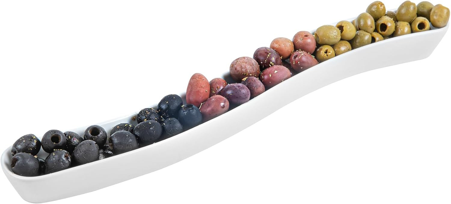 Restaurantware 14 oz White Swerve Curved Porcelain Olive Plate | Amazon (US)