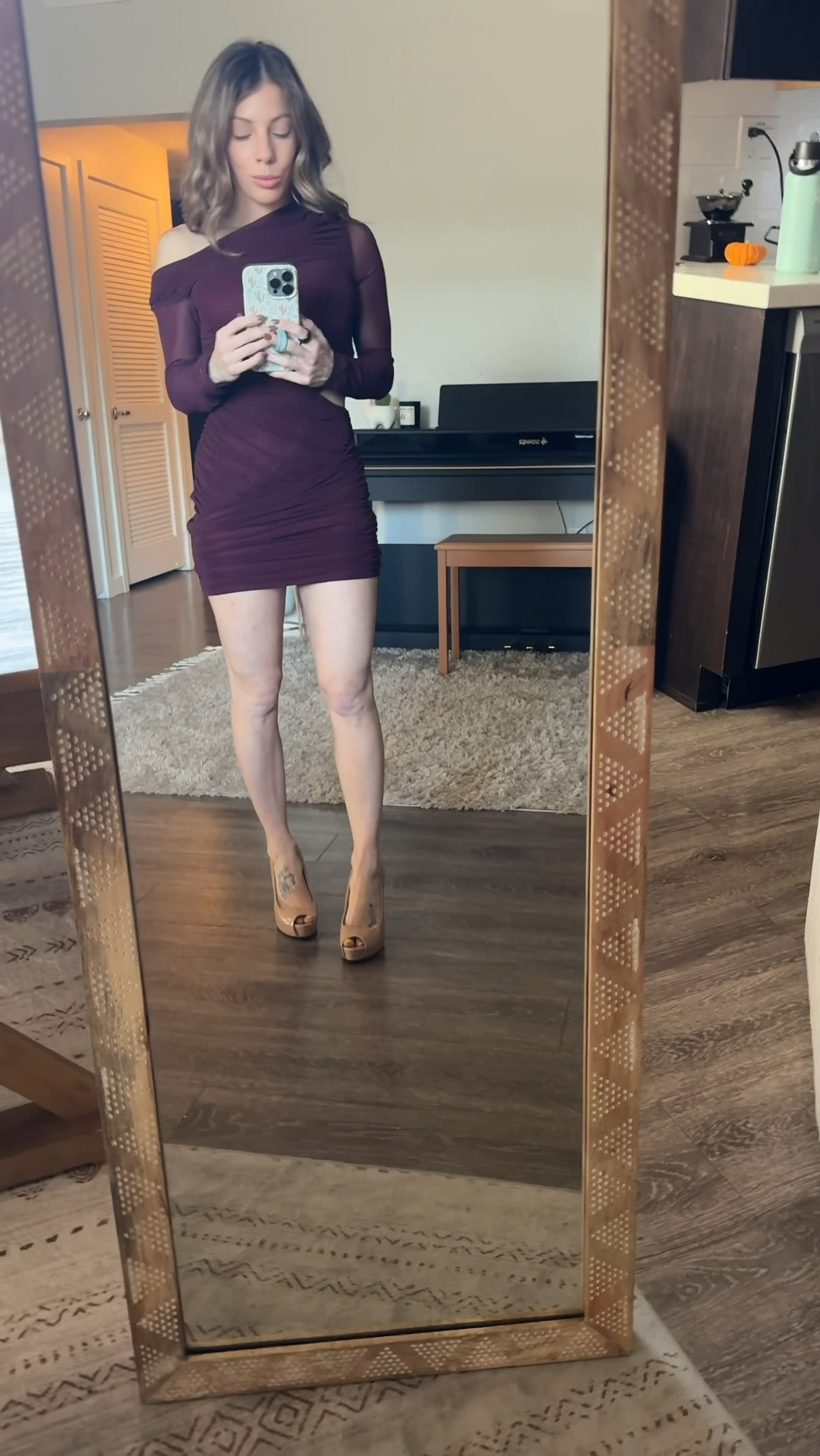 Loving all these holiday dresses with the cut-outs! 

#LTKHoliday #LTKParties #LTKSeasonal