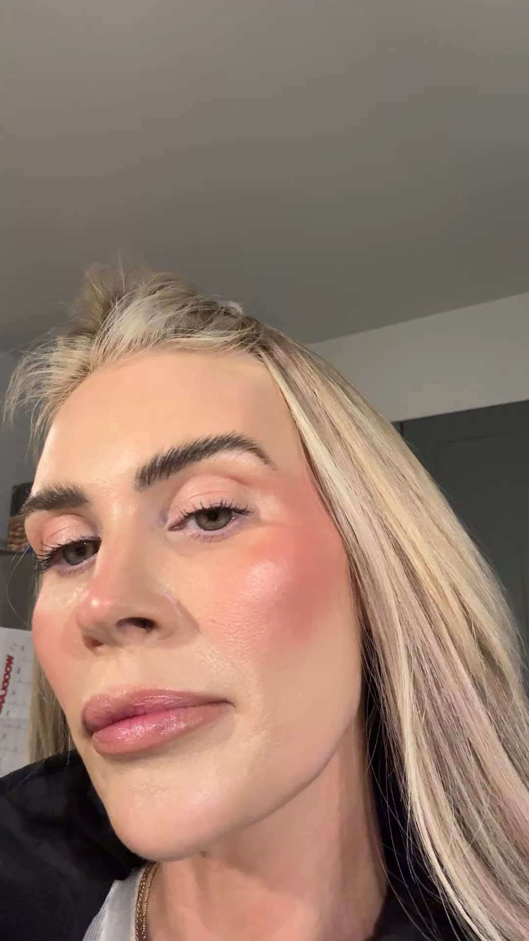 i’m wearing light cool & light neutral mixed ✨