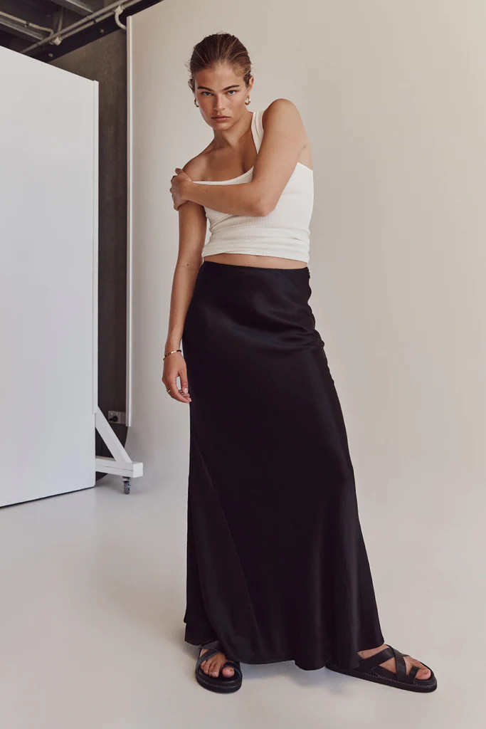 CHARLI BLACK SATIN MAXI SKIRT | DISSH