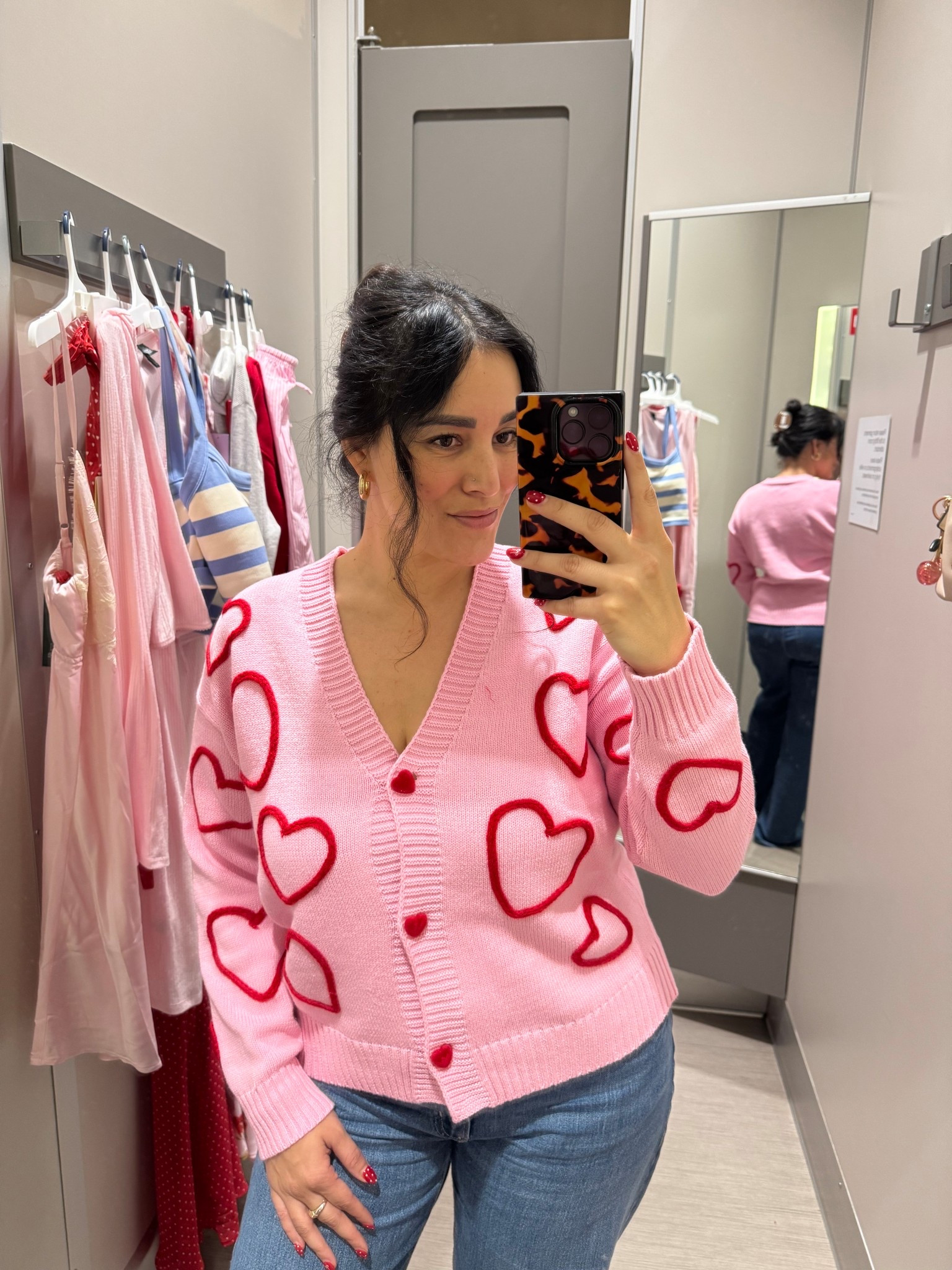 The cuuuyest Valentine’s Day cardigan 💘 I’m wearing a medium 

#LTKootd